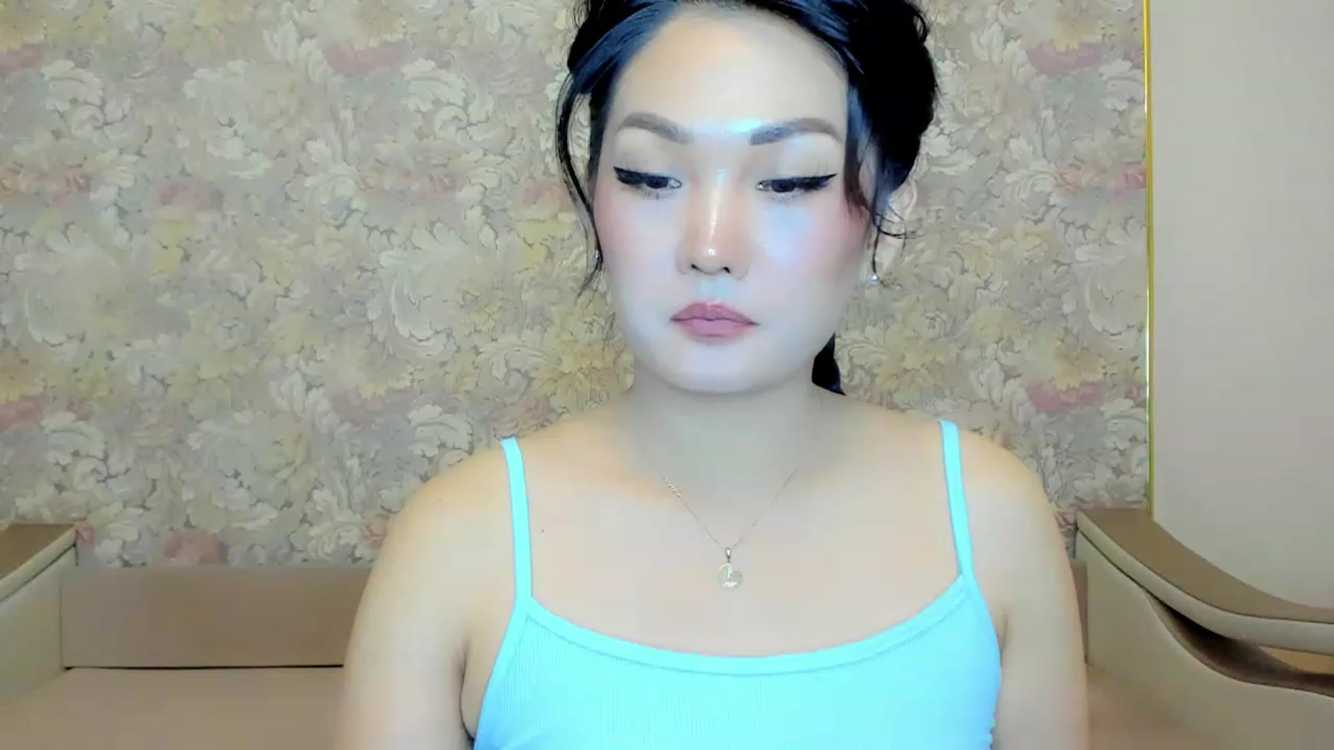 Gallery image thumbnail from Oiuysgdb's myfreecams stream on, 06/04/2023, 16:06 image 2 of 20