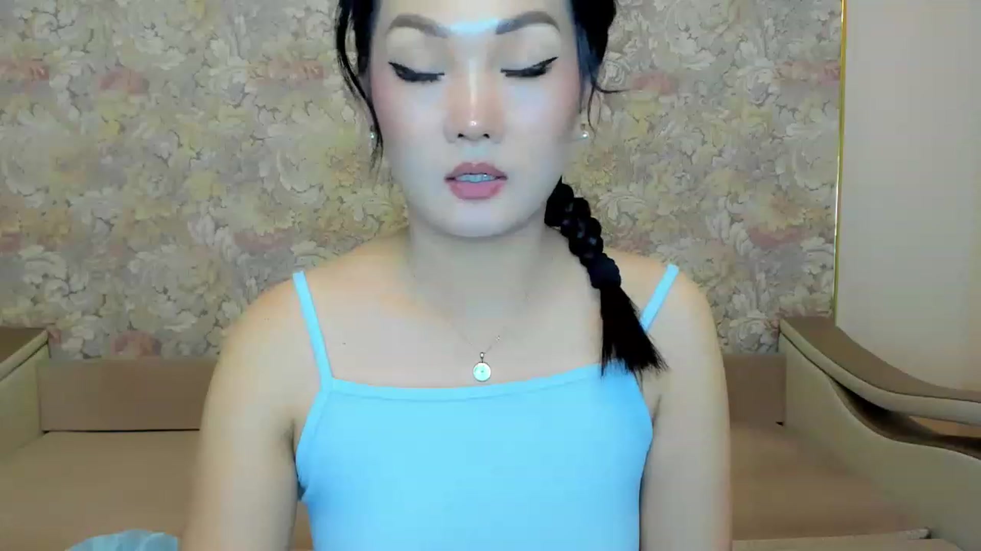 Gallery image thumbnail from Oiuysgdb's myfreecams stream on, 06/04/2023, 16:51 image 12 of 20