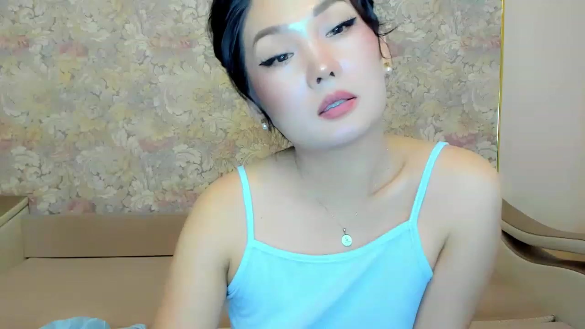 Gallery image thumbnail from Oiuysgdb's myfreecams stream on, 06/04/2023, 16:51 image 3 of 20