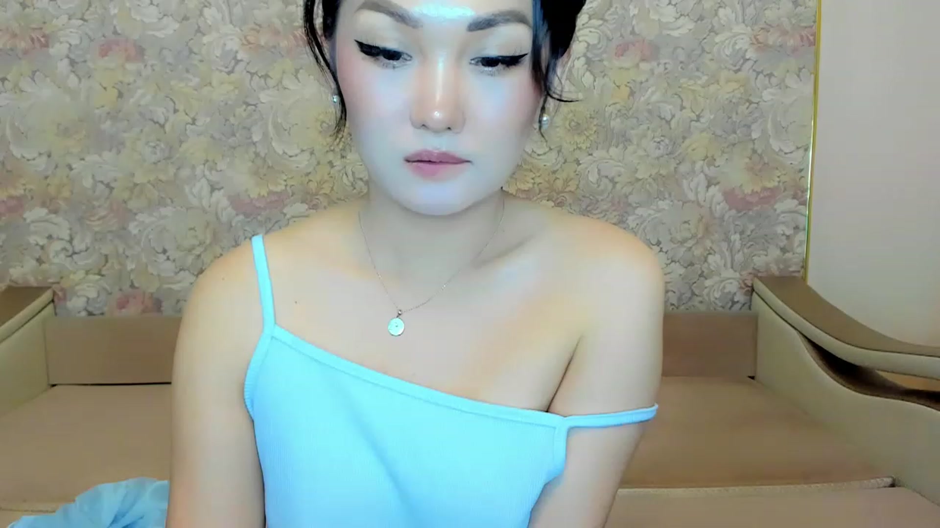 Gallery image thumbnail from Oiuysgdb's myfreecams stream on, 06/04/2023, 17:53 image 19 of 20