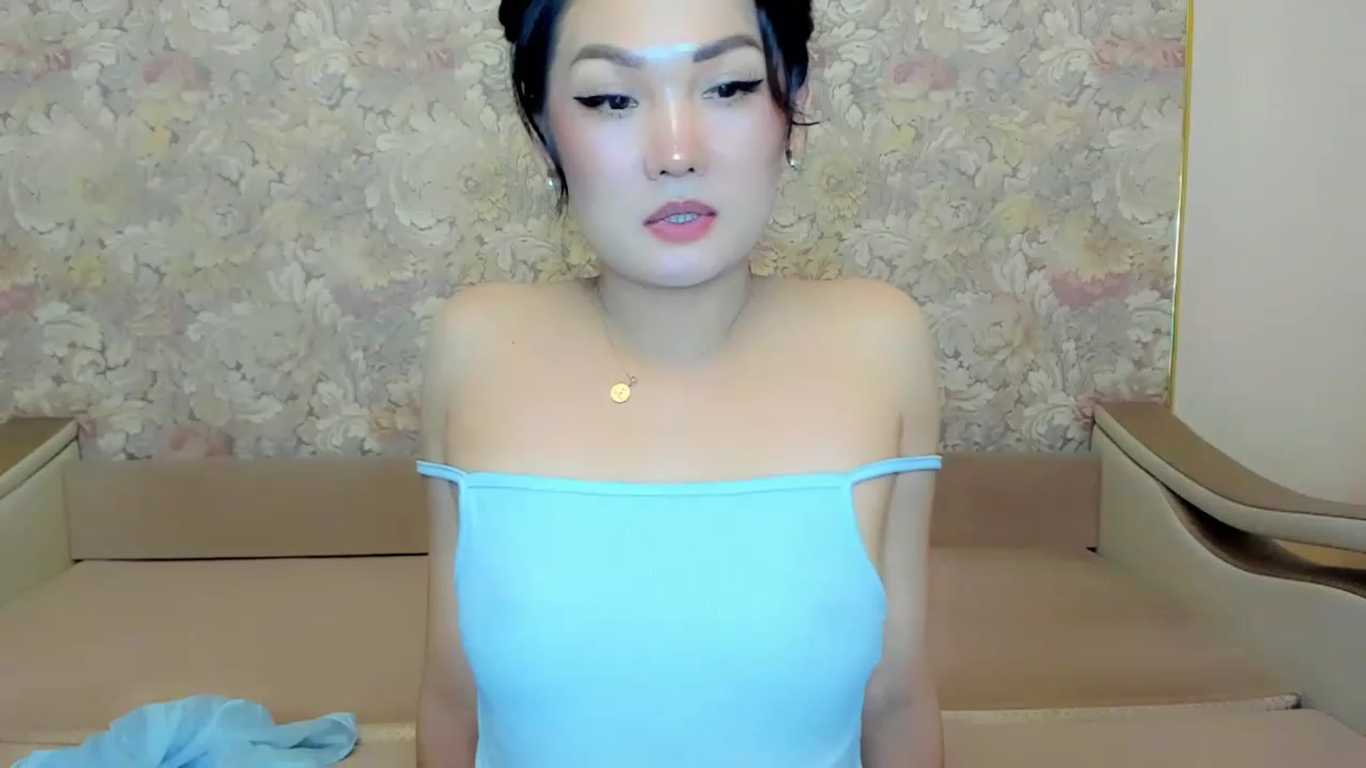 Gallery image thumbnail from Oiuysgdb's myfreecams stream on, 06/04/2023, 17:53 image 17 of 20