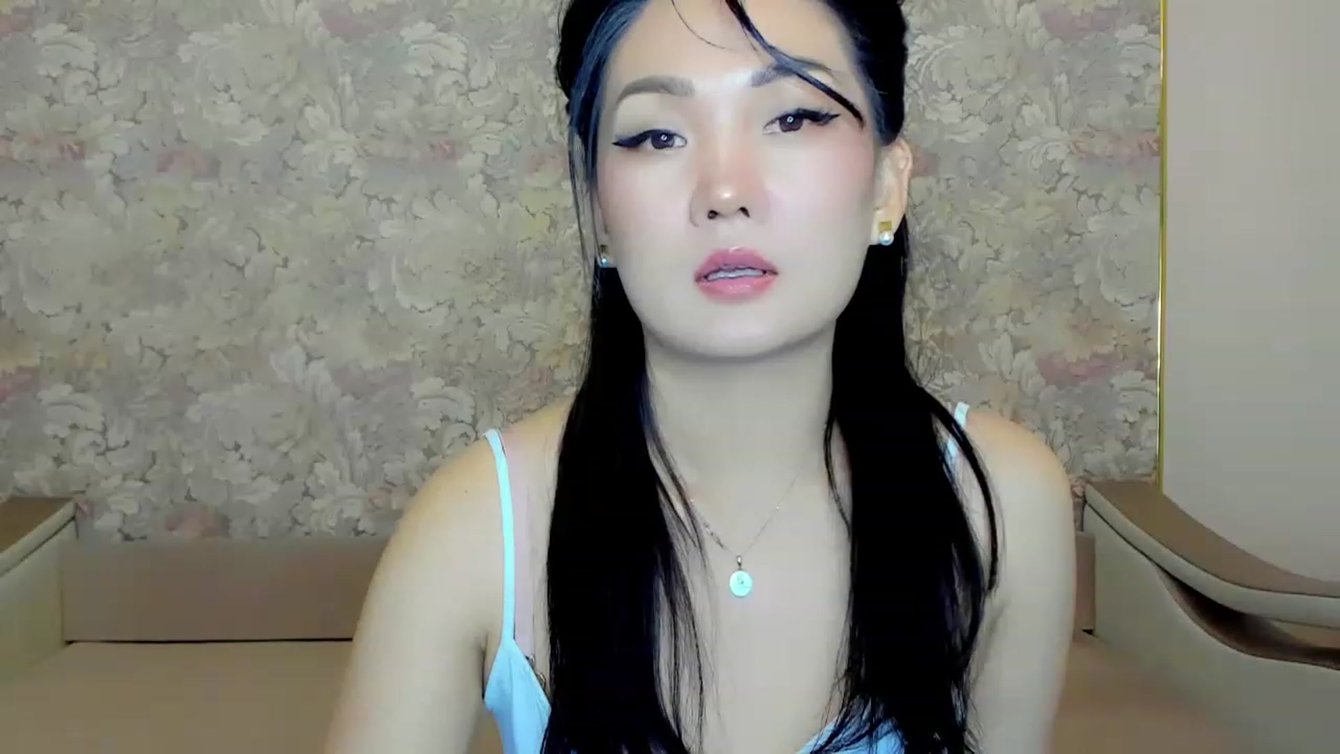 Gallery image thumbnail from Oiuysgdb's myfreecams stream on, 06/06/2023, 15:29 image 2 of 20