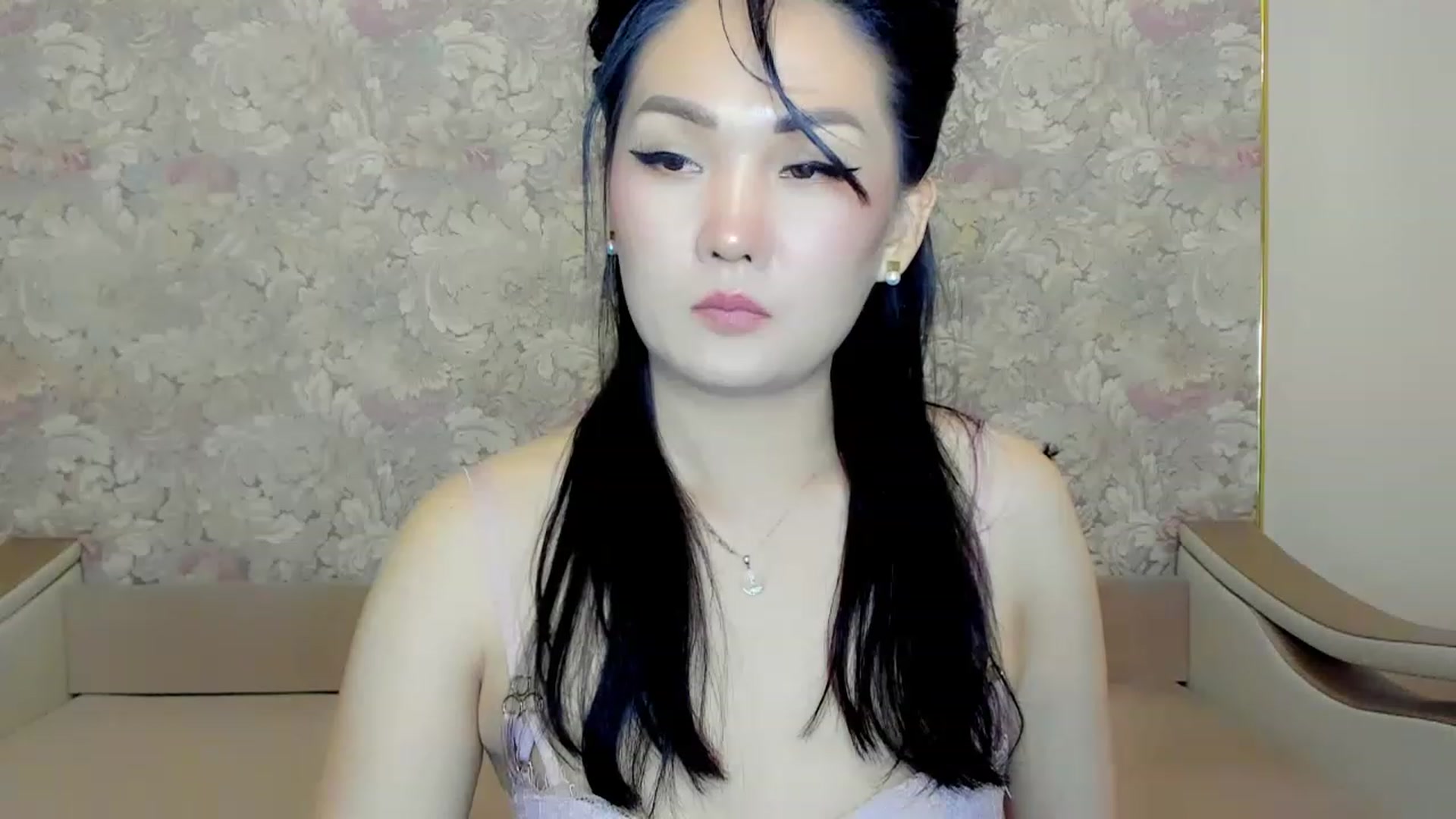 Gallery image thumbnail from Oiuysgdb's myfreecams stream on, 06/06/2023, 15:29 image 9 of 20