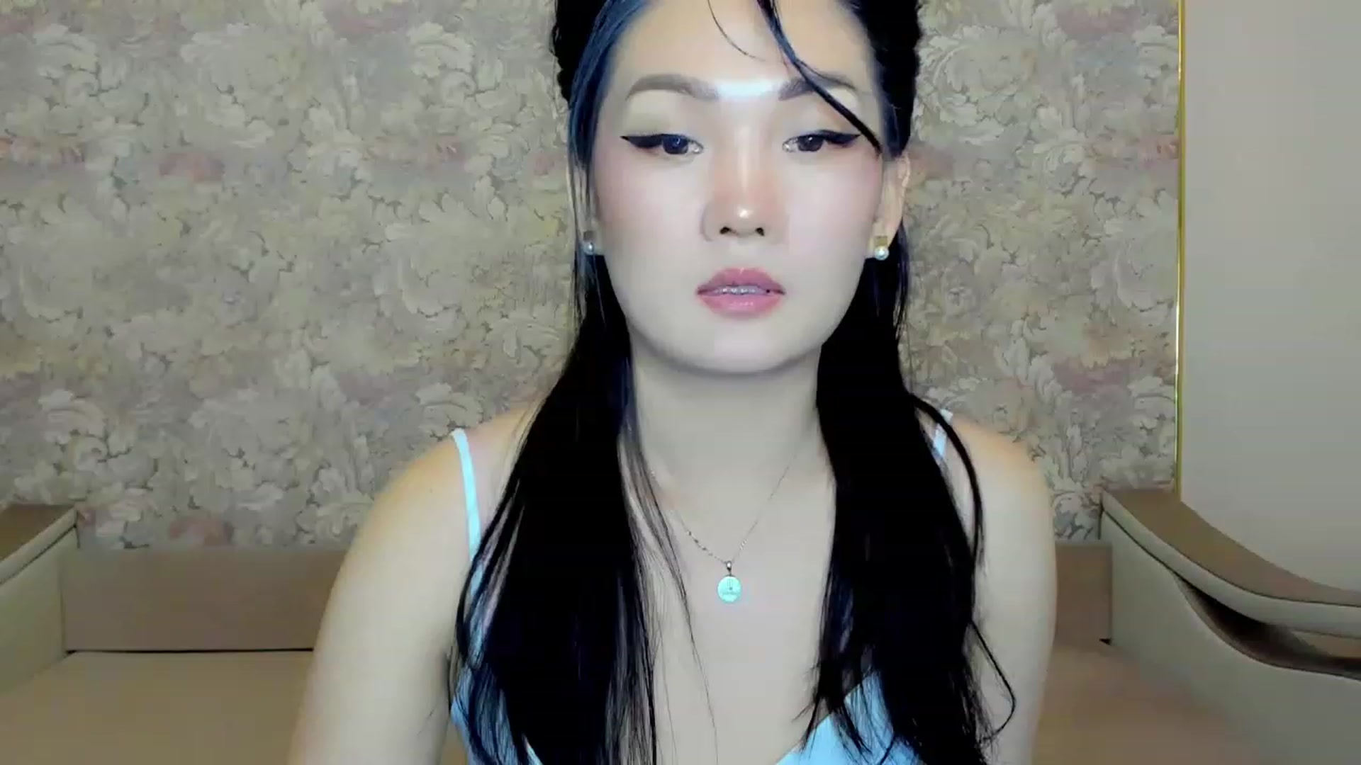 Gallery image thumbnail from Oiuysgdb's myfreecams stream on, 06/06/2023, 15:29 image 3 of 20