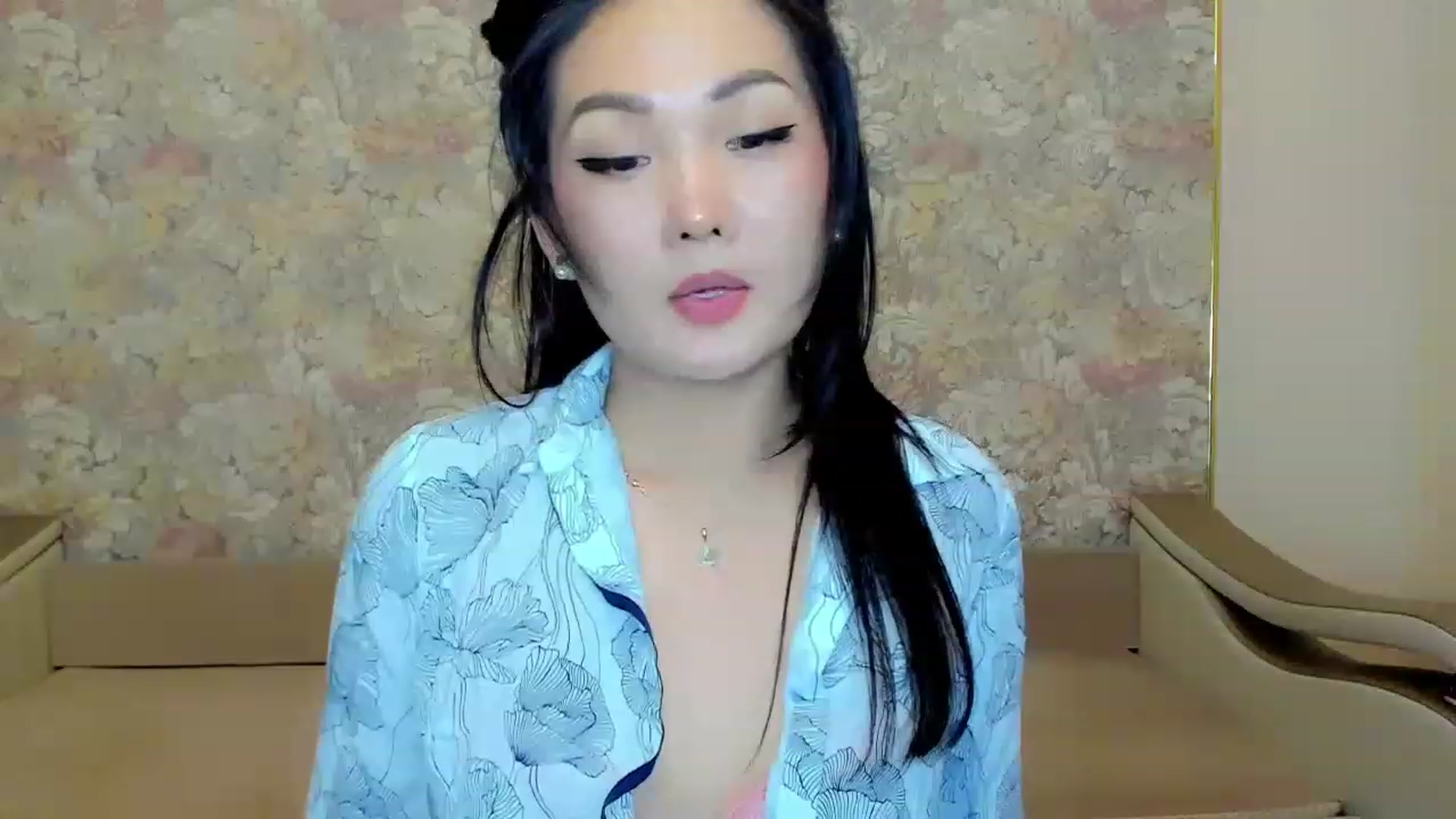Gallery image thumbnail from Oiuysgdb's myfreecams stream on, 06/10/2023, 01:17 image 20 of 20