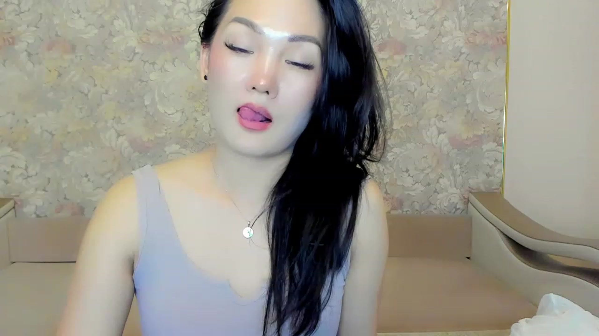 Gallery image thumbnail from Oiuysgdb's myfreecams stream on, 06/11/2023, 19:41 image 16 of 20