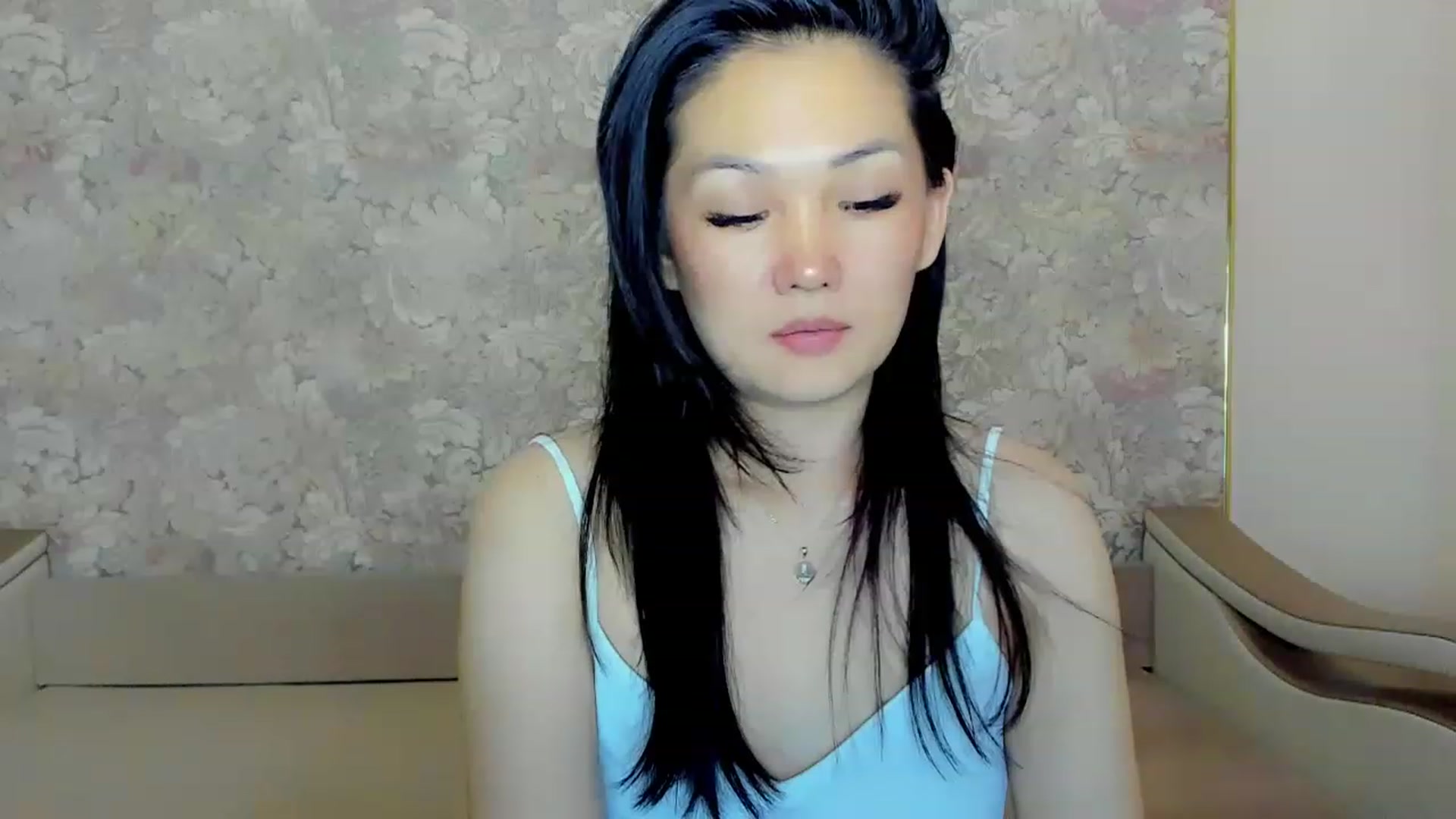 Gallery image thumbnail from Oiuysgdb's myfreecams stream on, 06/24/2023, 17:09 image 2 of 20