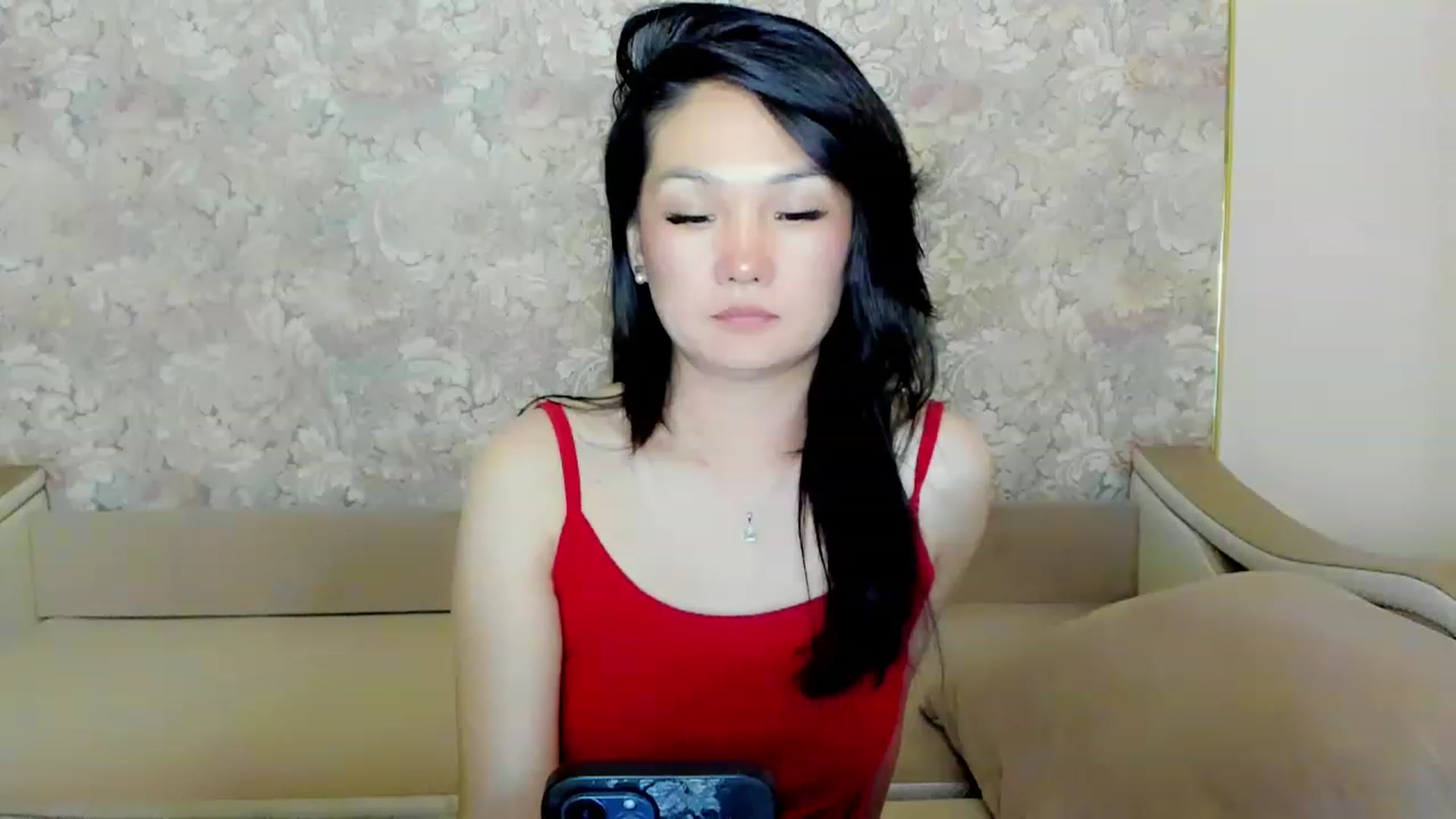 Gallery image thumbnail from Oiuysgdb's myfreecams stream on, 06/26/2023, 16:36 image 1 of 20
