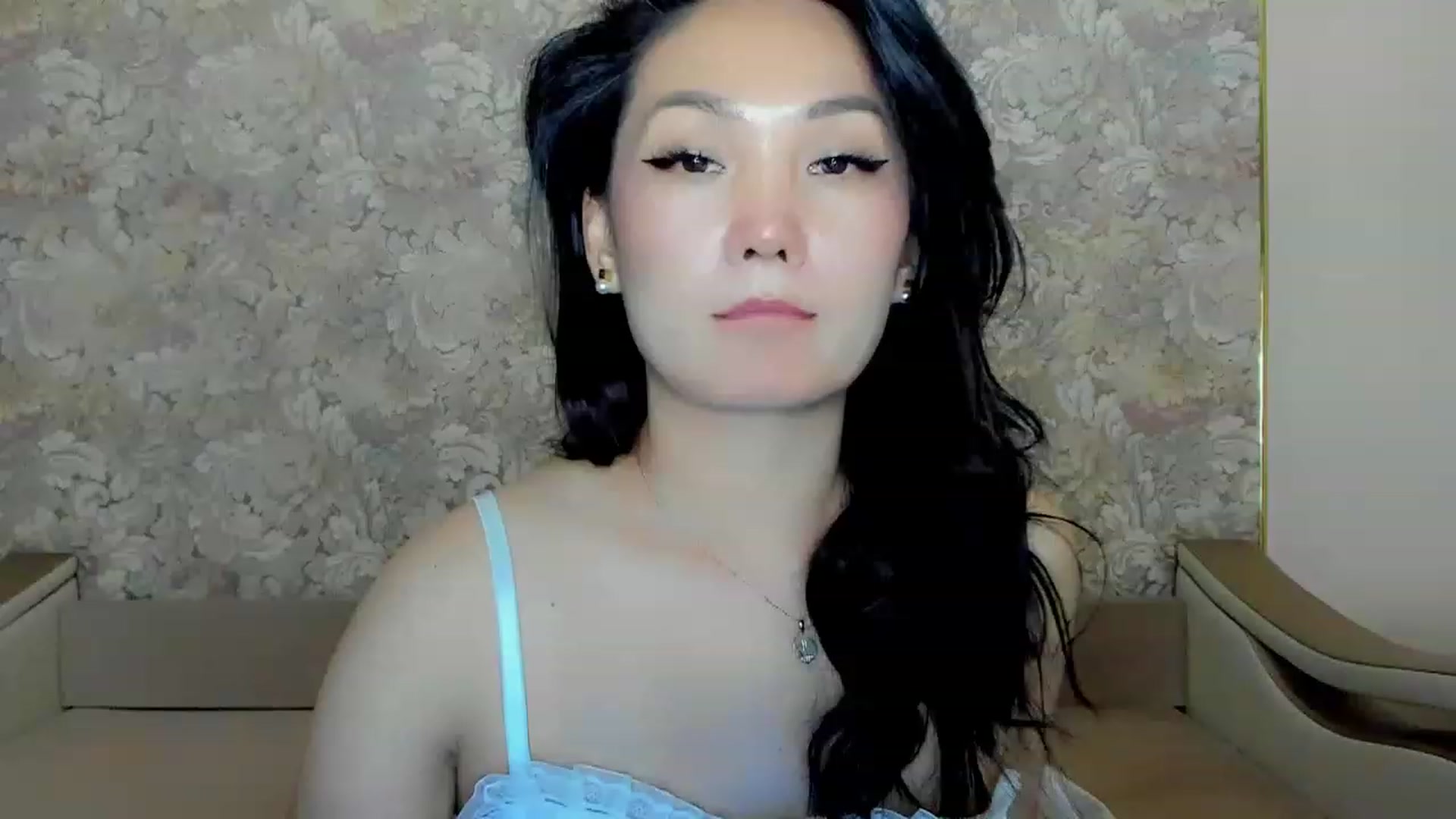 Gallery image thumbnail from Oiuysgdb's myfreecams stream on, 06/28/2023, 17:57 image 16 of 20