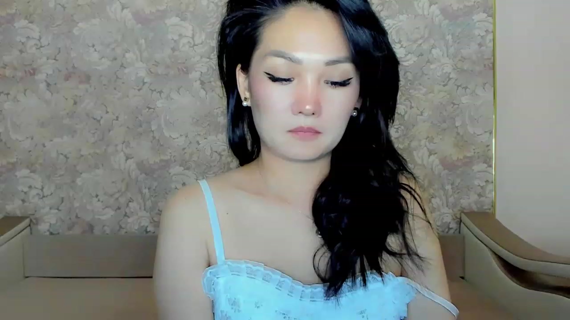 Gallery image thumbnail from Oiuysgdb's myfreecams stream on, 06/28/2023, 17:57 image 10 of 20