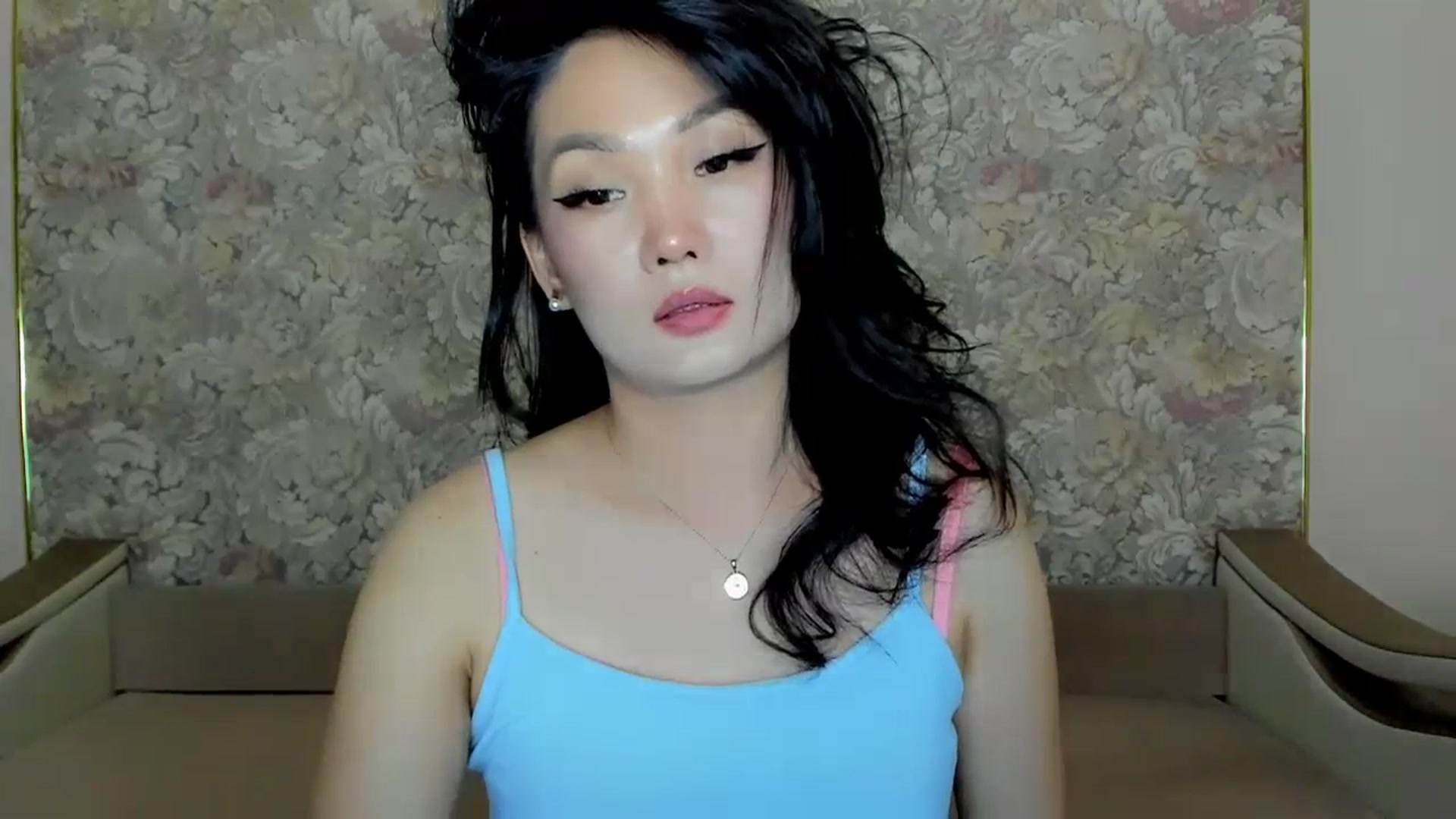 Gallery image thumbnail from Oiuysgdb's myfreecams stream on, 06/29/2023, 16:42 image 12 of 20