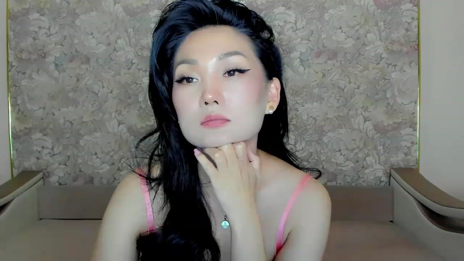 Gallery image thumbnail from Oiuysgdb's myfreecams stream on, 06/29/2023, 18:14 image 13 of 20