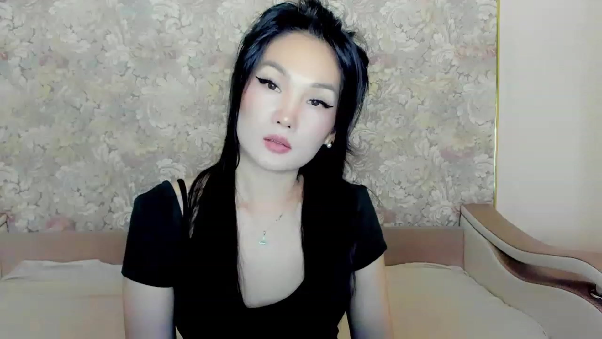 Gallery image thumbnail from Oiuysgdb's myfreecams stream on, 07/02/2023, 15:32 image 13 of 20