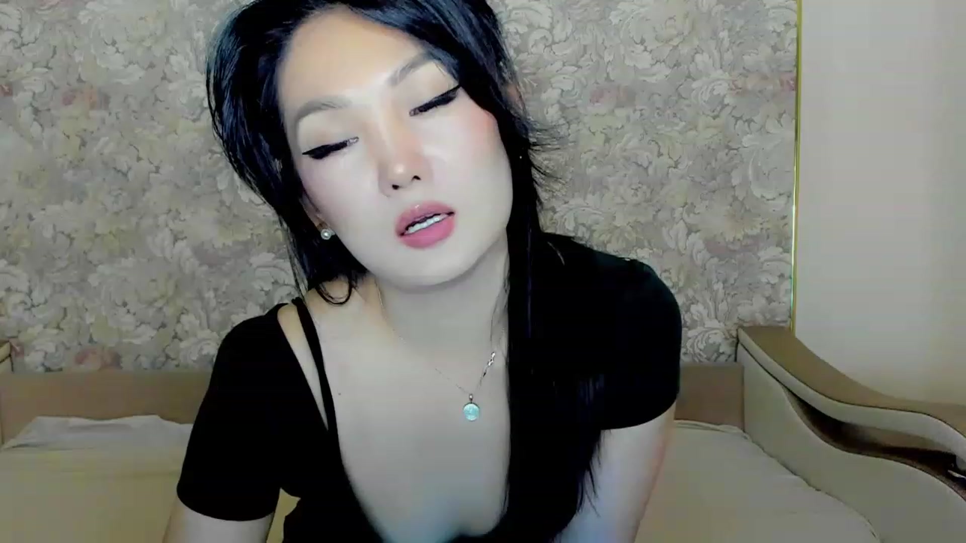 Gallery image thumbnail from Oiuysgdb's myfreecams stream on, 07/02/2023, 15:32 image 16 of 20