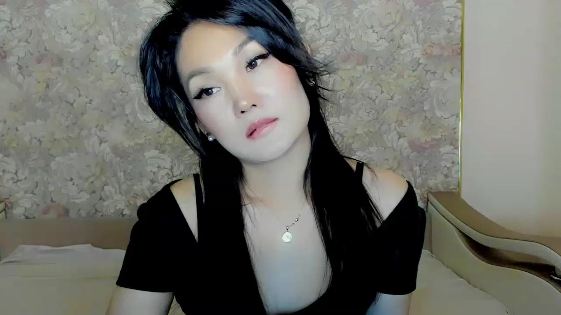 Gallery image thumbnail from Oiuysgdb's myfreecams stream on, 07/02/2023, 16:31 image 6 of 20