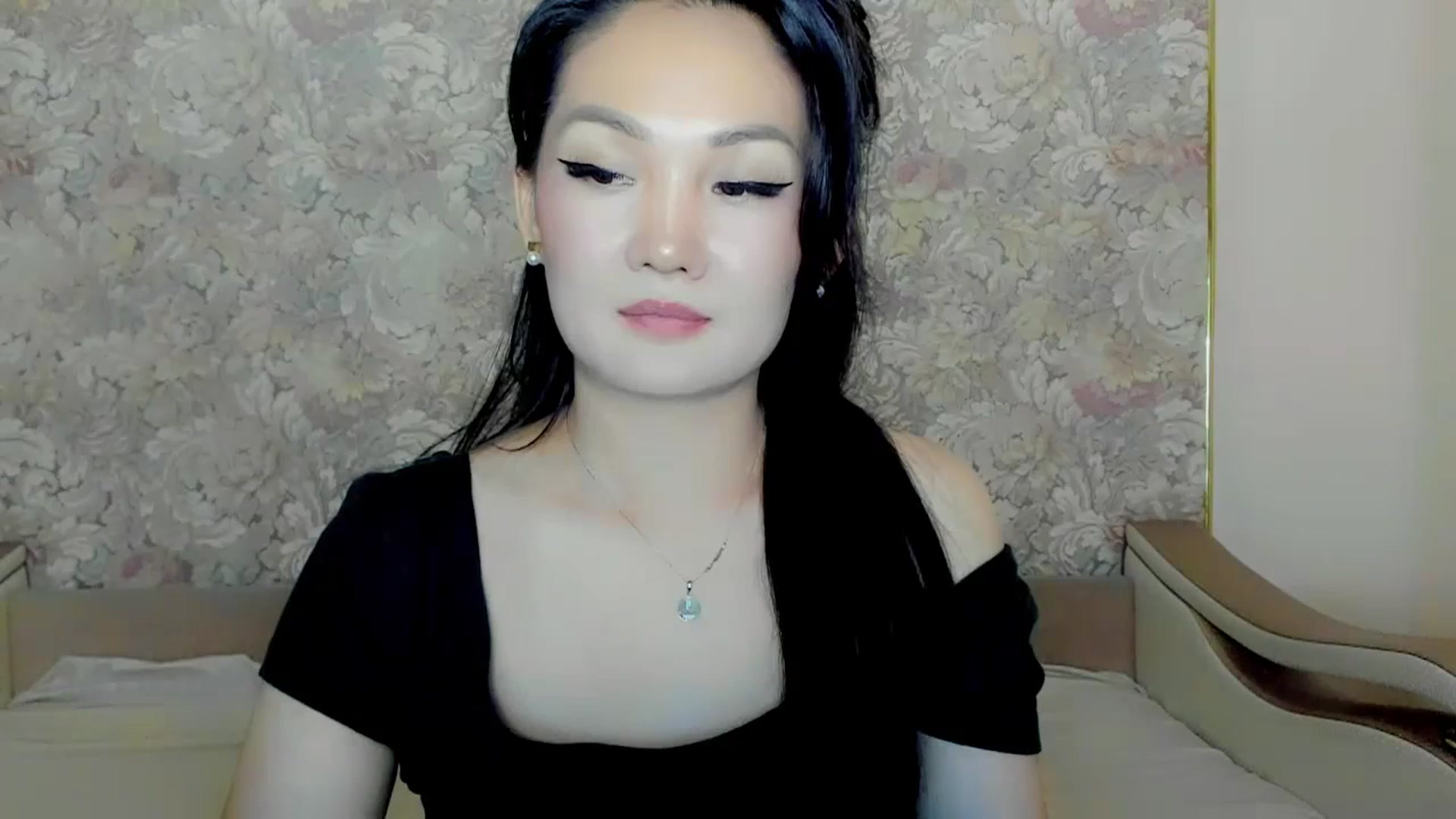 Gallery image thumbnail from Oiuysgdb's myfreecams stream on, 07/02/2023, 17:30 image 2 of 20