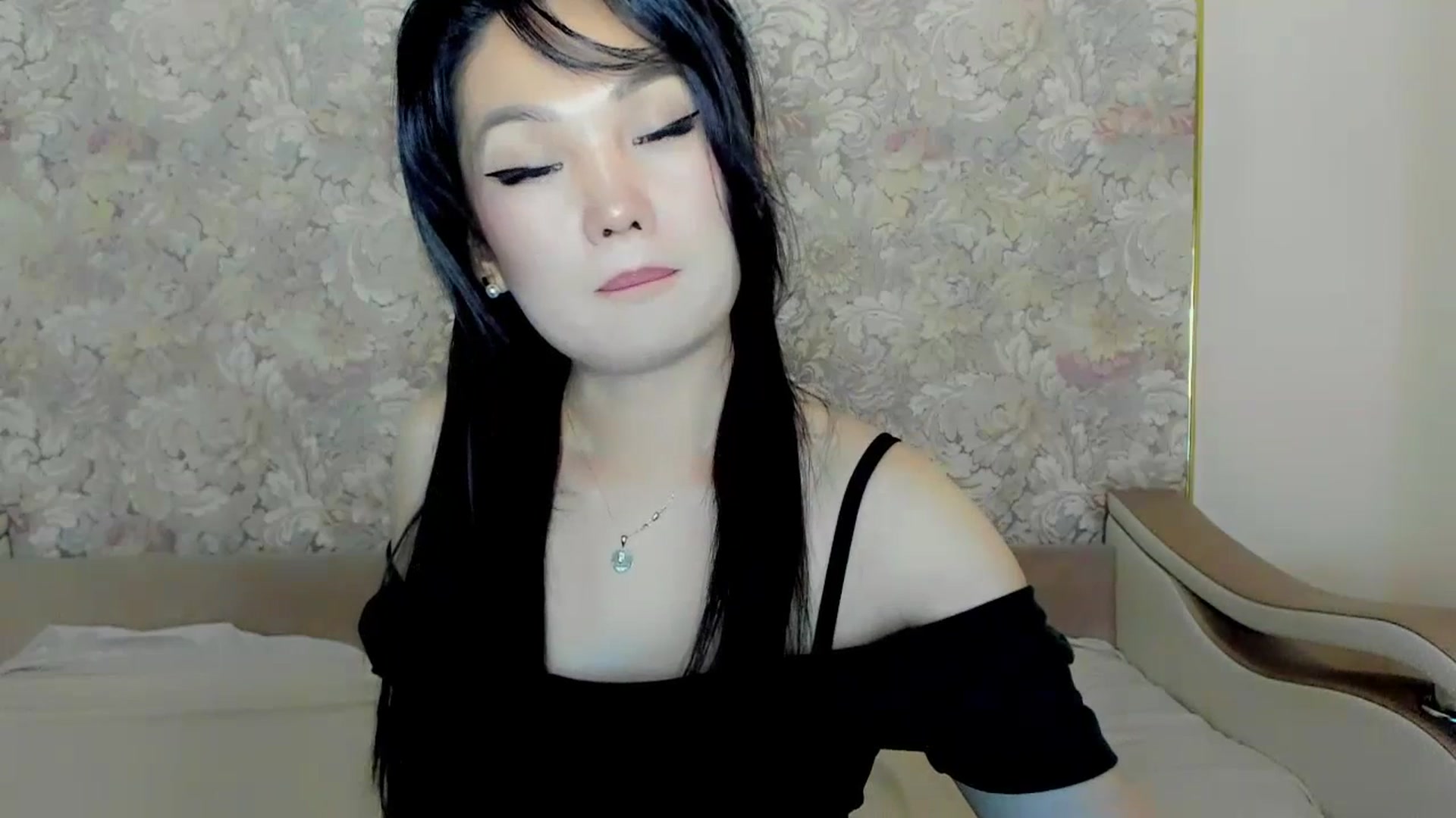 Gallery image thumbnail from Oiuysgdb's myfreecams stream on, 07/02/2023, 17:30 image 14 of 20