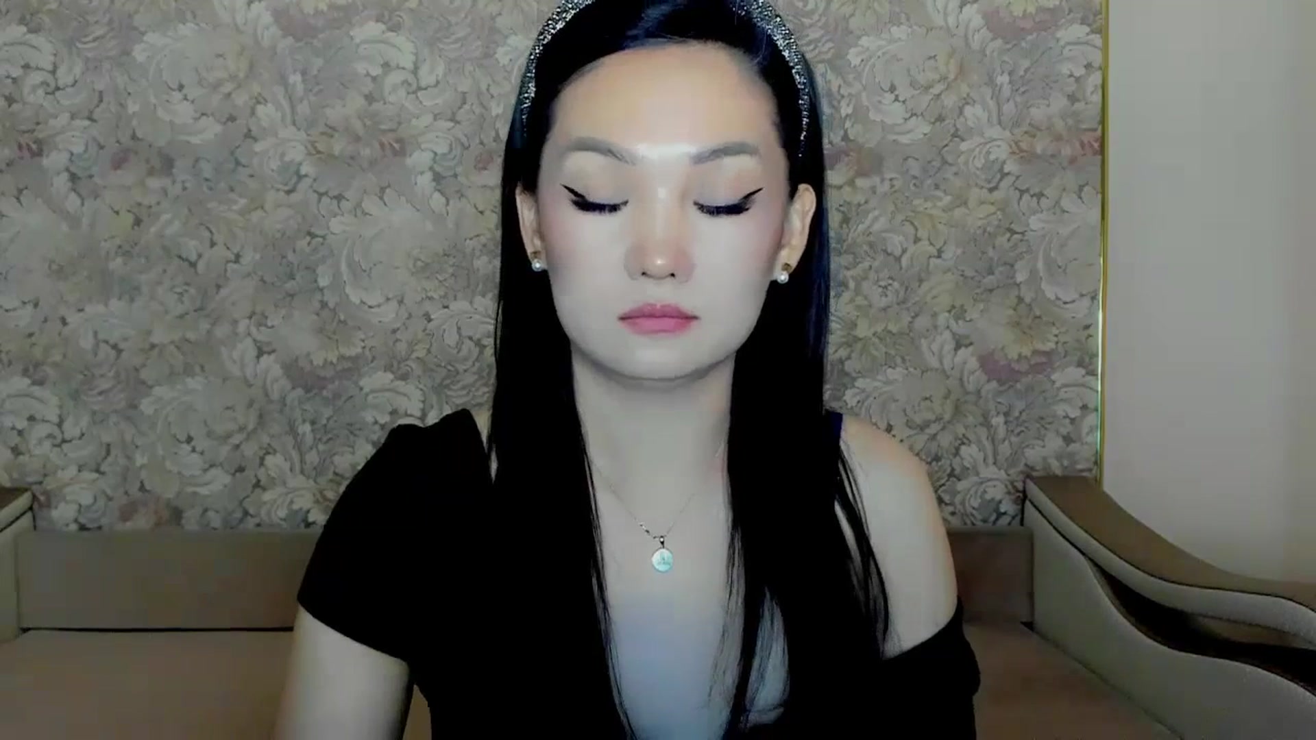 Gallery image thumbnail from Oiuysgdb's myfreecams stream on, 07/03/2023, 16:11 image 7 of 20