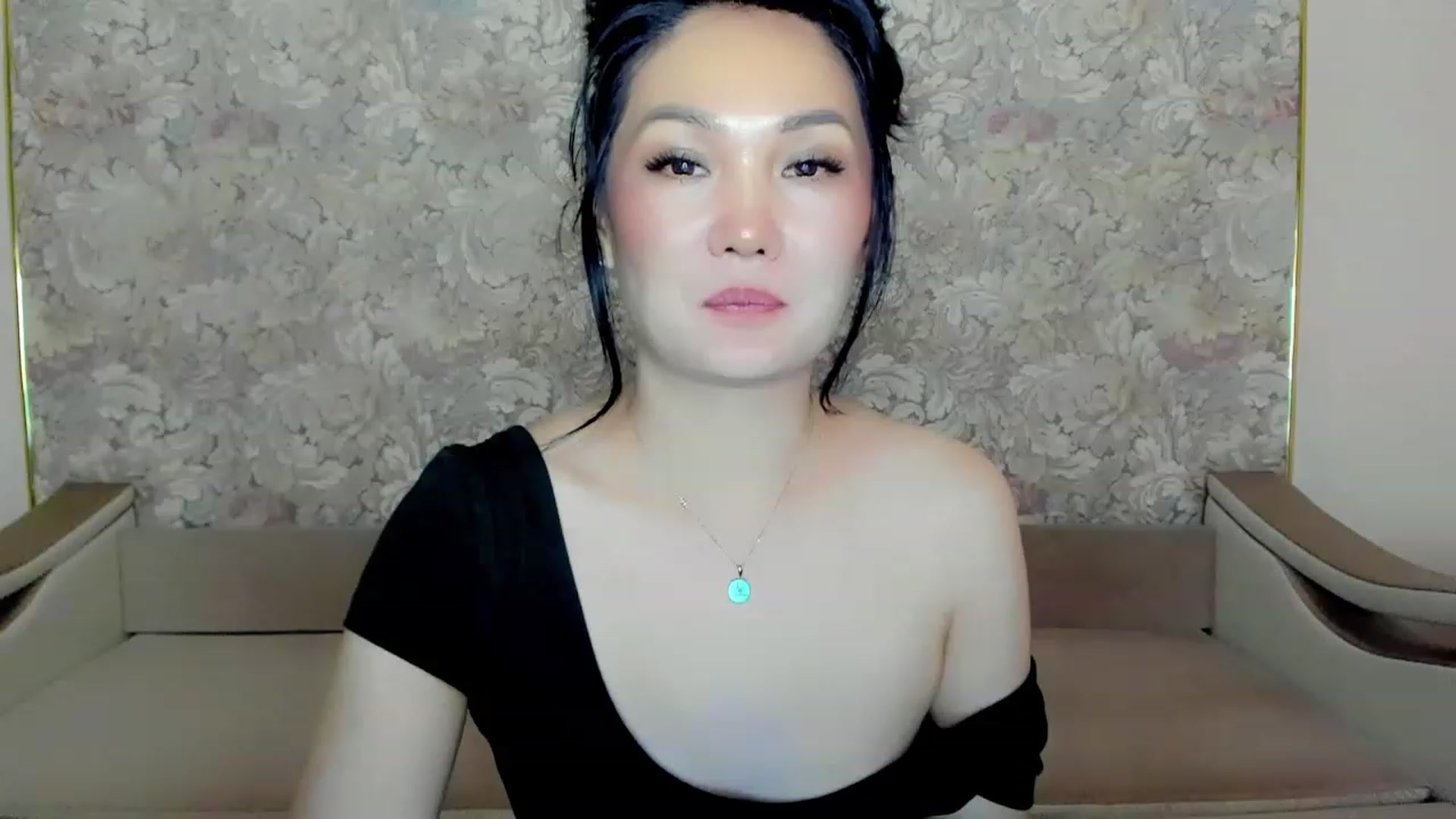 Gallery image thumbnail from Oiuysgdb's myfreecams stream on, 07/06/2023, 18:03 image 9 of 20