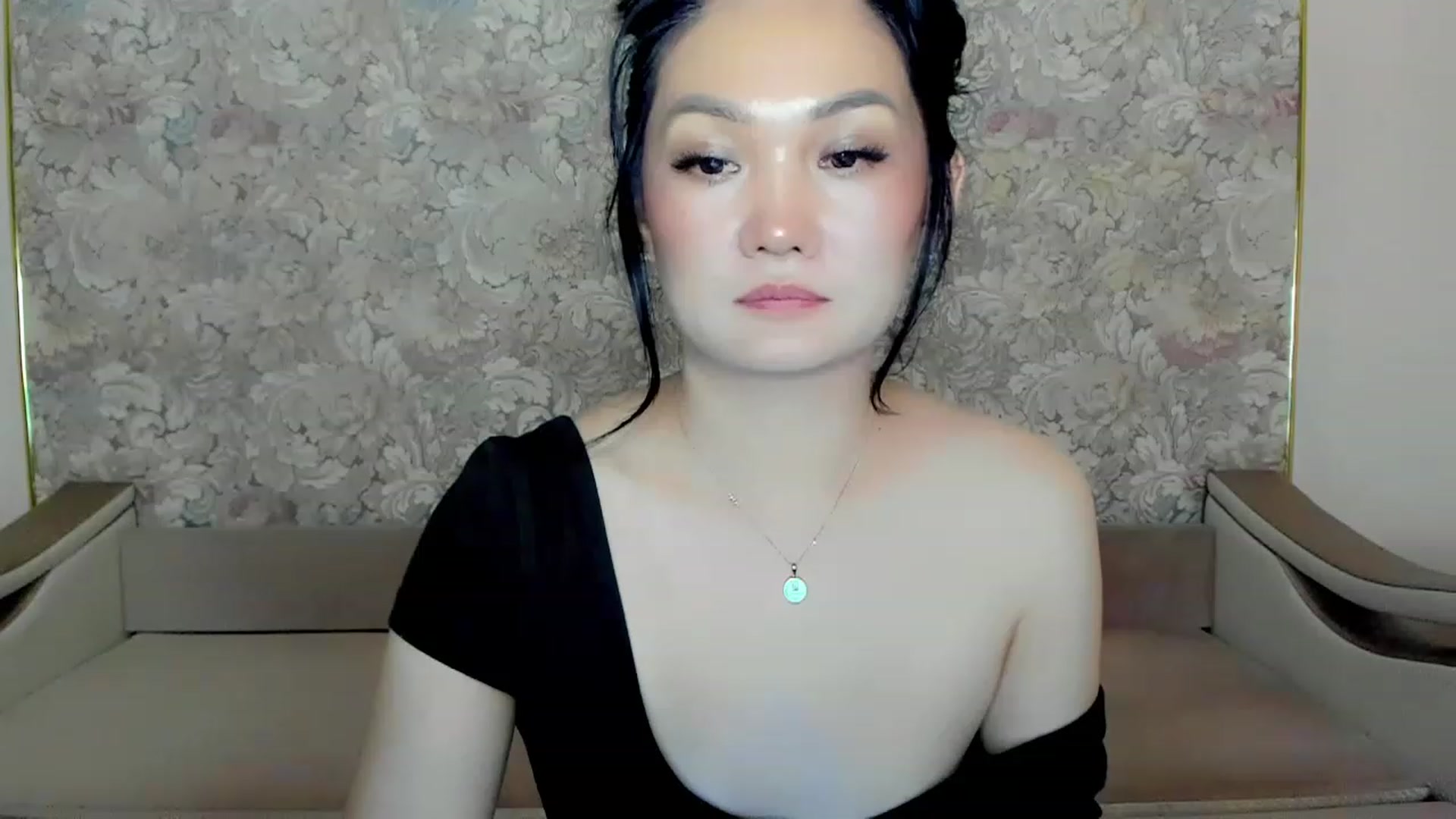 Gallery image thumbnail from Oiuysgdb's myfreecams stream on, 07/06/2023, 18:03 image 17 of 20