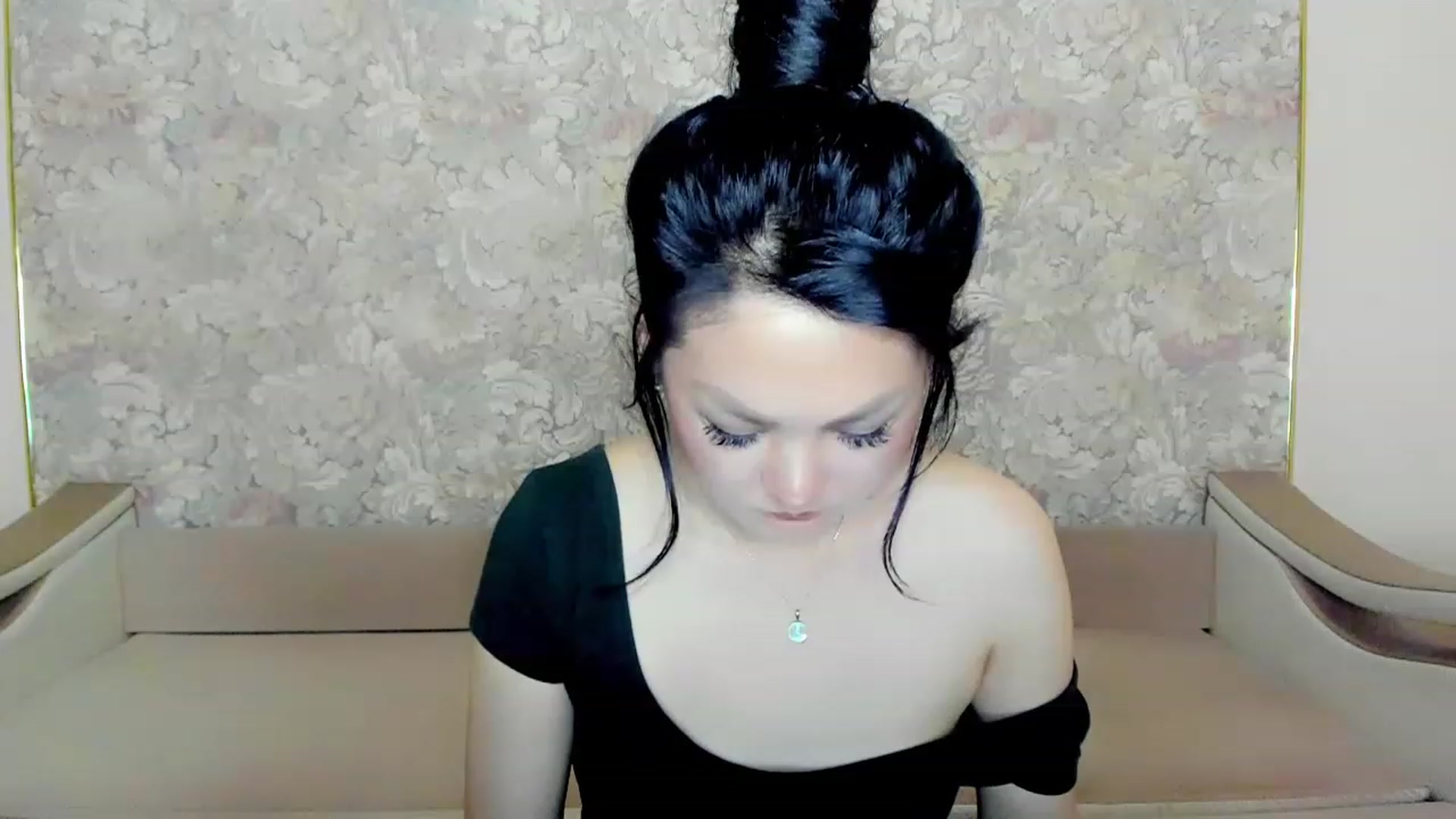 Gallery image thumbnail from Oiuysgdb's myfreecams stream on, 07/06/2023, 18:03 image 1 of 20