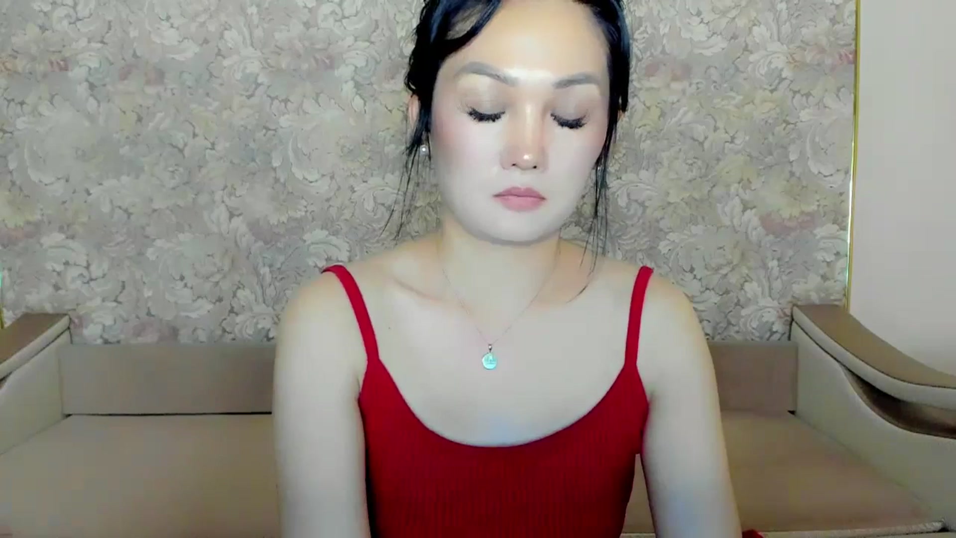 Gallery image thumbnail from Oiuysgdb's myfreecams stream on, 07/07/2023, 18:18 image 4 of 20
