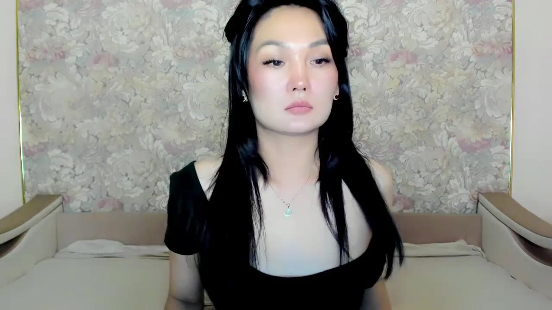 Gallery image thumbnail from Oiuysgdb's myfreecams stream on, 07/09/2023, 17:57 image 4 of 20