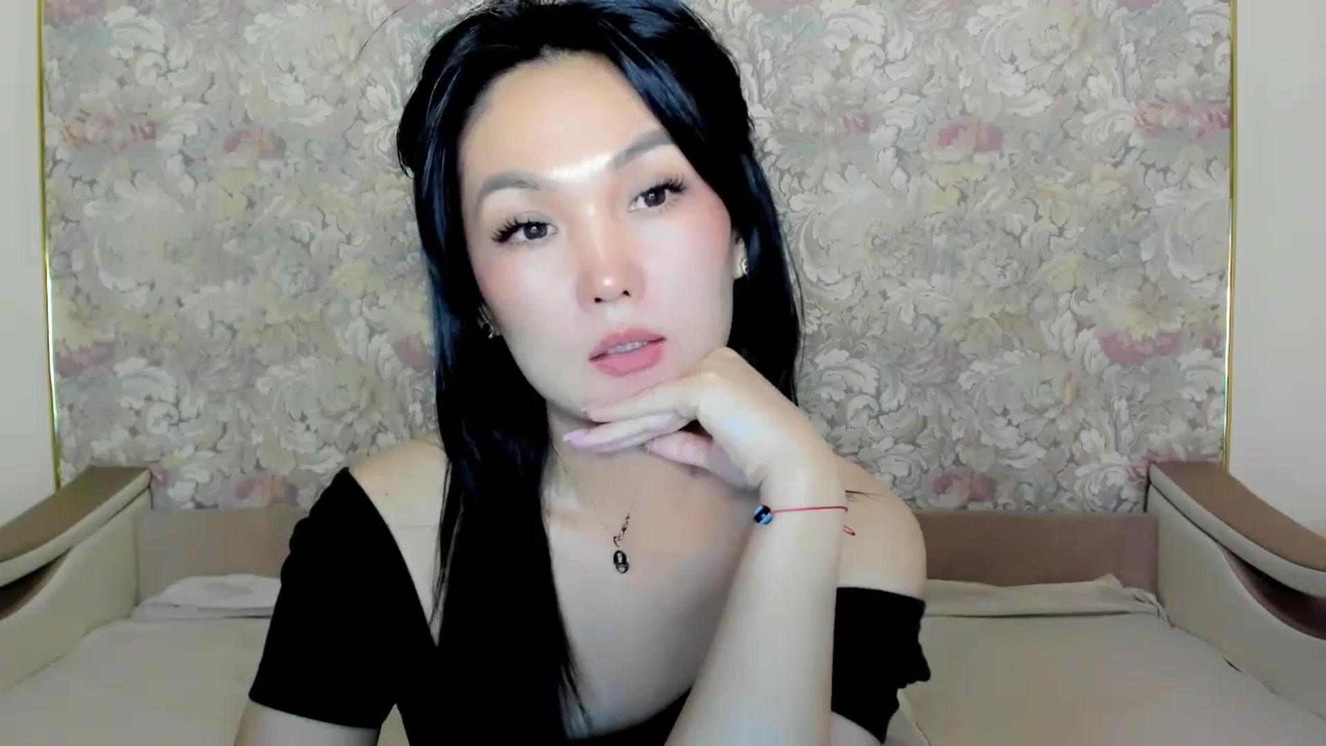 Gallery image thumbnail from Oiuysgdb's myfreecams stream on, 07/09/2023, 17:57 image 16 of 20