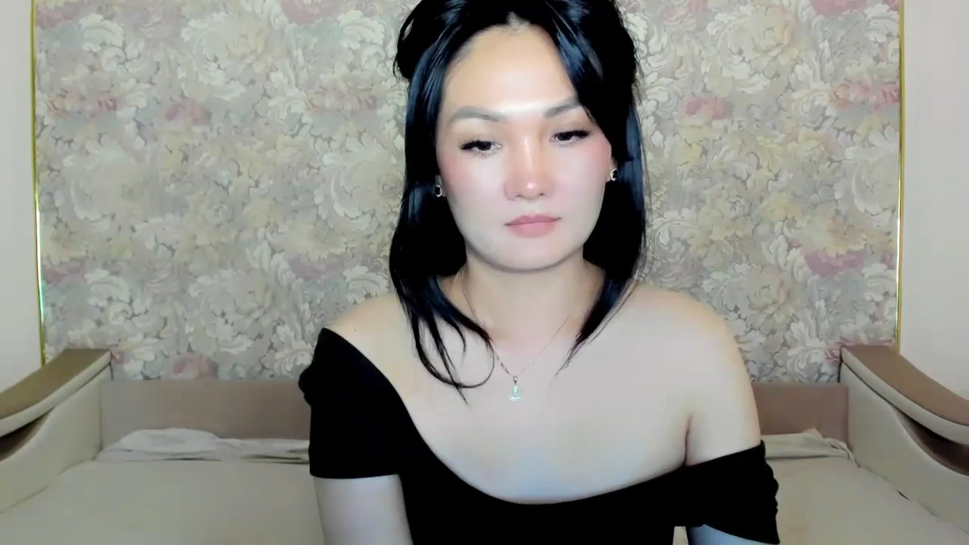 Gallery image thumbnail from Oiuysgdb's myfreecams stream on, 07/09/2023, 18:27 image 19 of 20