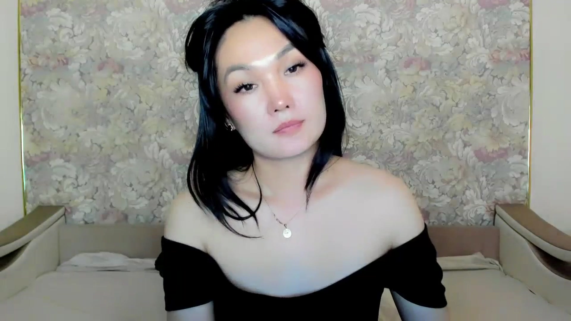 Gallery image thumbnail from Oiuysgdb's myfreecams stream on, 07/09/2023, 18:27 image 9 of 20