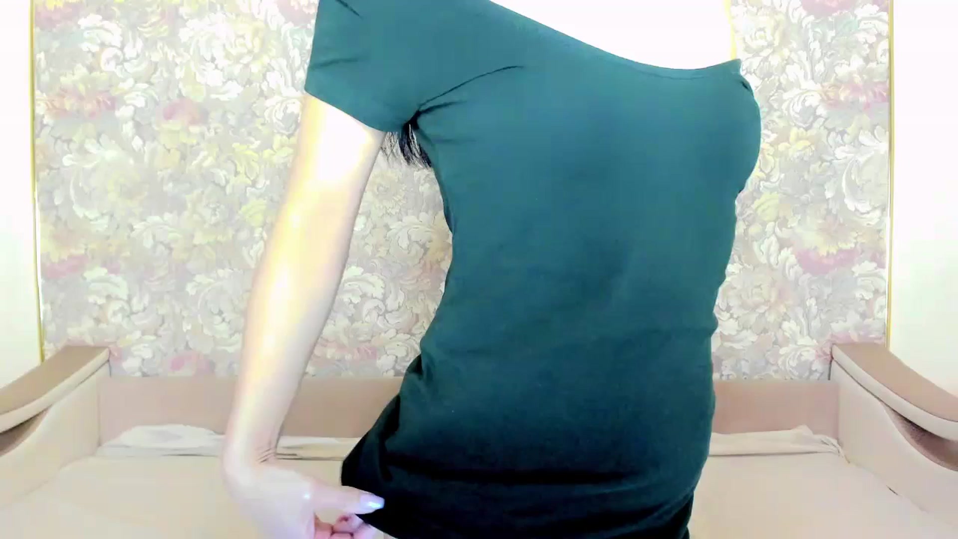 Gallery image thumbnail from Oiuysgdb's myfreecams stream on, 07/09/2023, 18:27 image 3 of 20