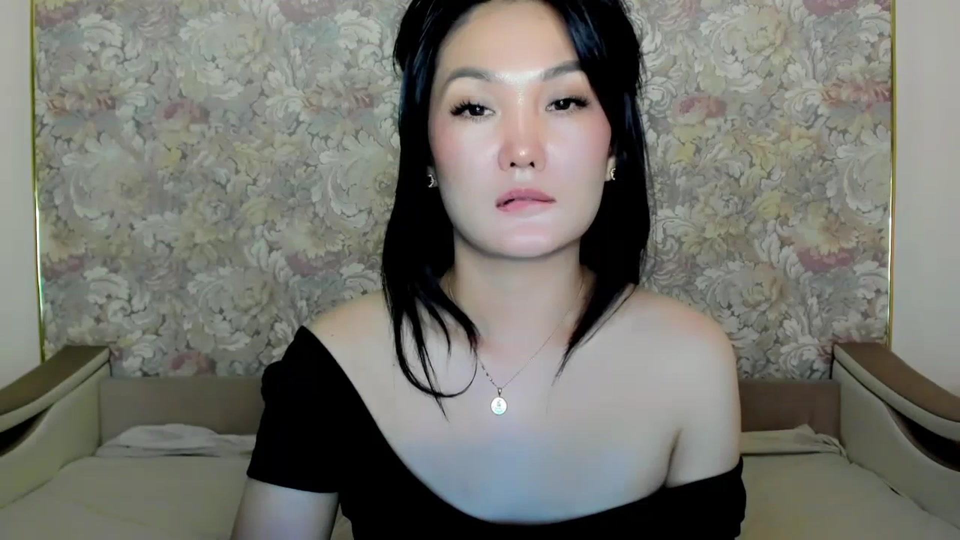 Gallery image thumbnail from Oiuysgdb's myfreecams stream on, 07/09/2023, 18:27 image 18 of 20