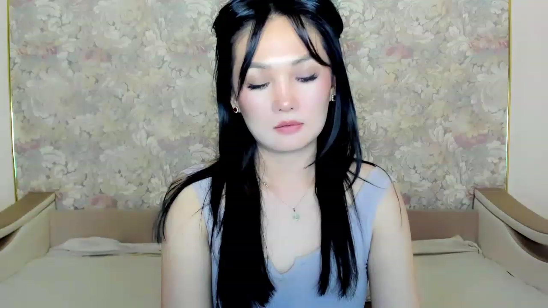 Gallery image thumbnail from Oiuysgdb's myfreecams stream on, 07/10/2023, 18:48 image 2 of 20