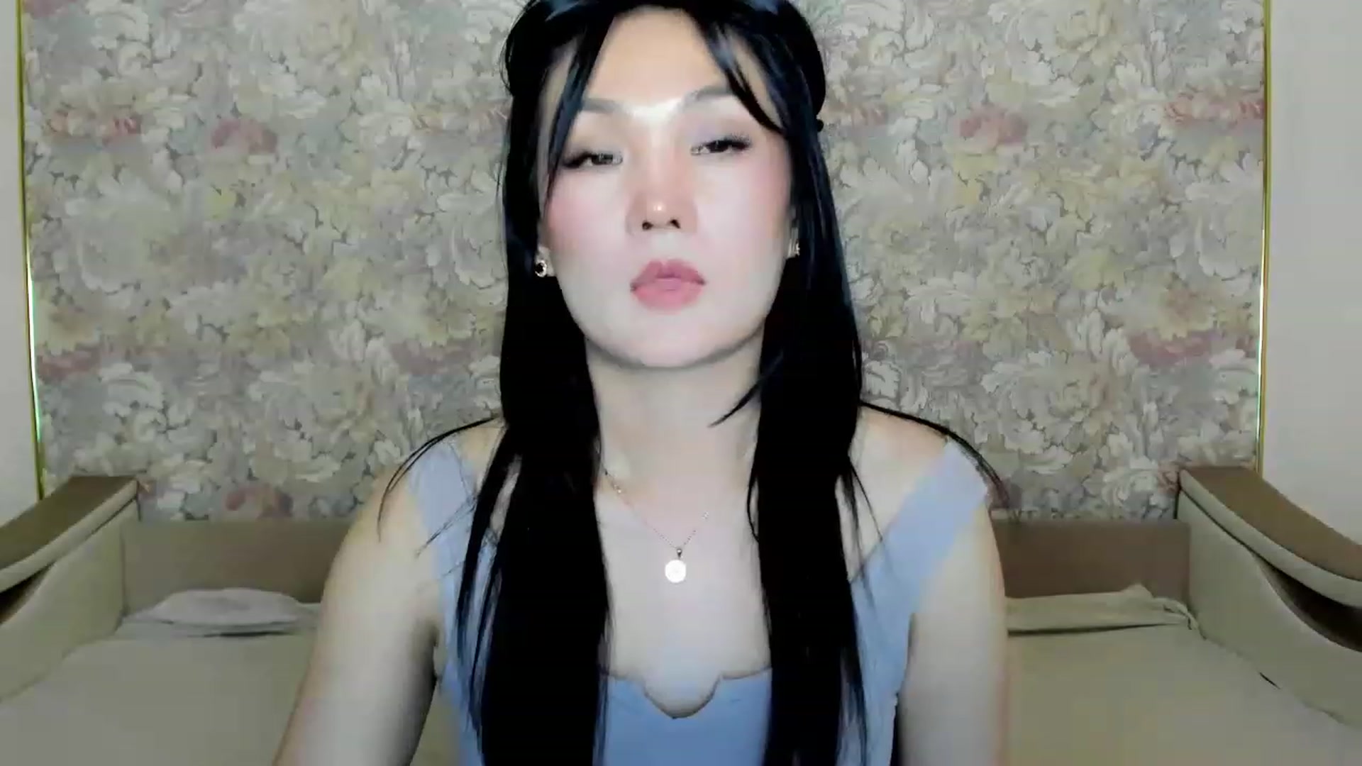 Gallery image thumbnail from Oiuysgdb's myfreecams stream on, 07/10/2023, 18:48 image 11 of 20