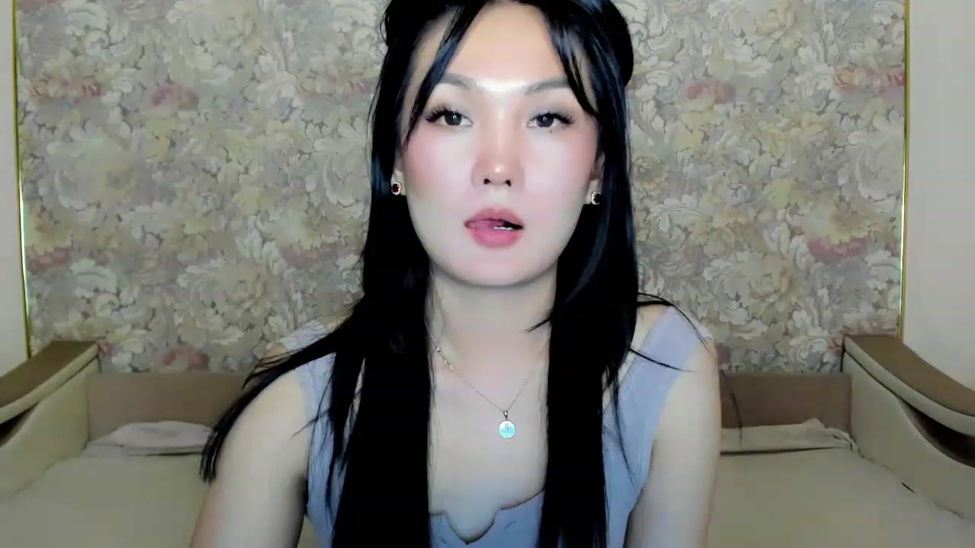Gallery image thumbnail from Oiuysgdb's myfreecams stream on, 07/10/2023, 18:48 image 1 of 20