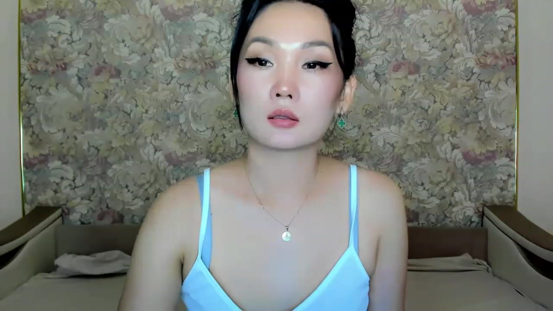 Gallery image thumbnail from Oiuysgdb's myfreecams stream on, 07/11/2023, 14:09 image 2 of 20