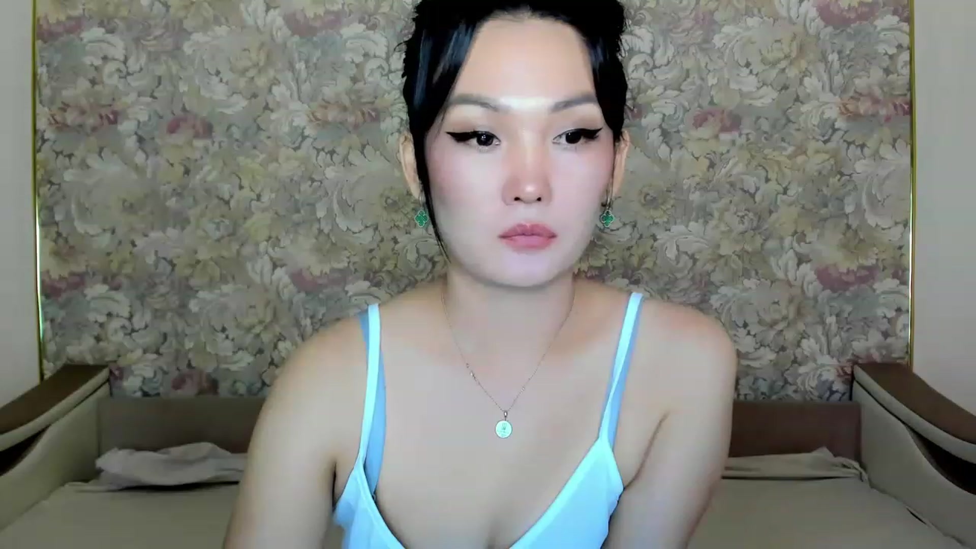 Gallery image thumbnail from Oiuysgdb's myfreecams stream on, 07/11/2023, 14:09 image 5 of 20