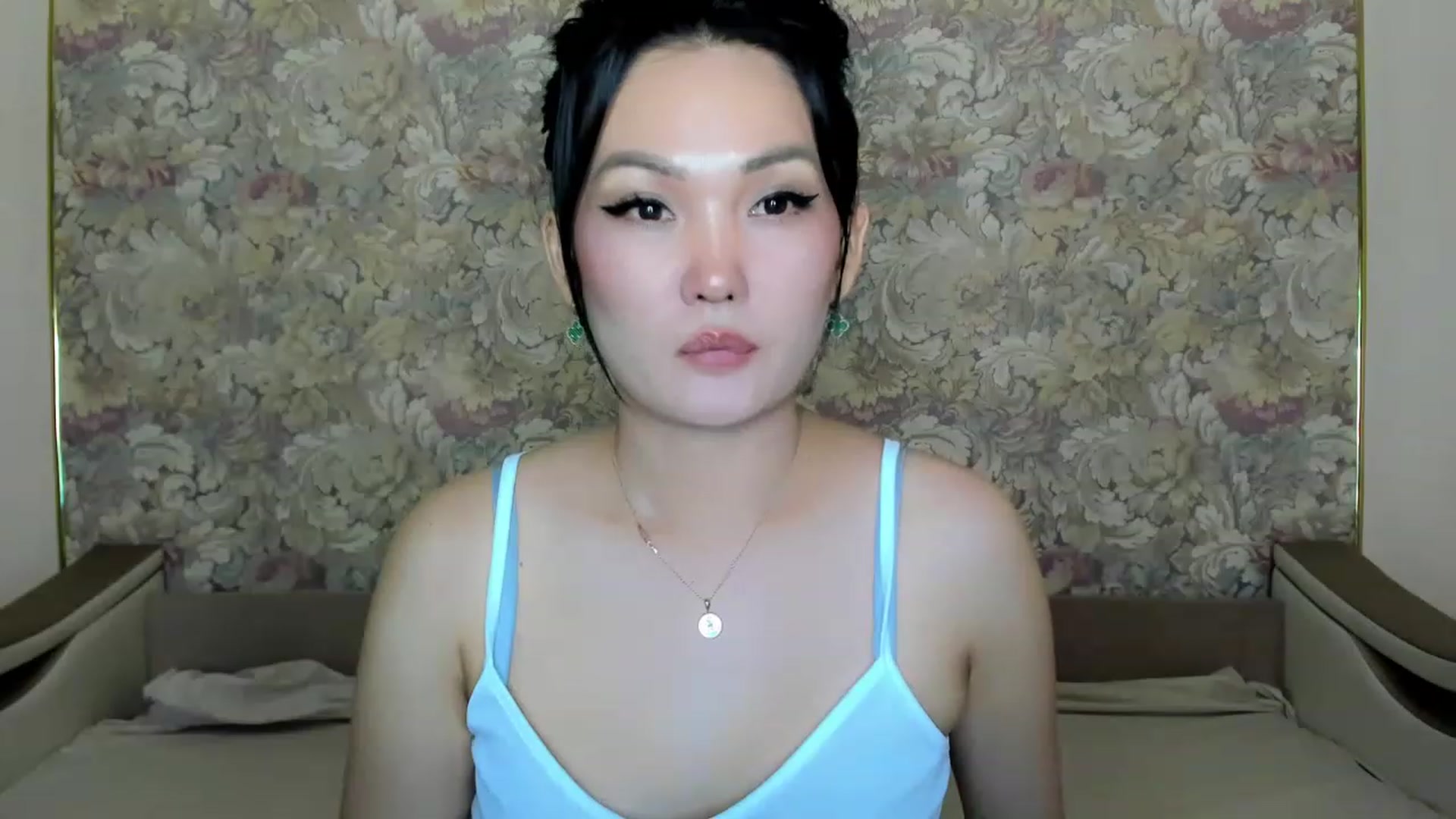 Gallery image thumbnail from Oiuysgdb's myfreecams stream on, 07/11/2023, 14:09 image 12 of 20