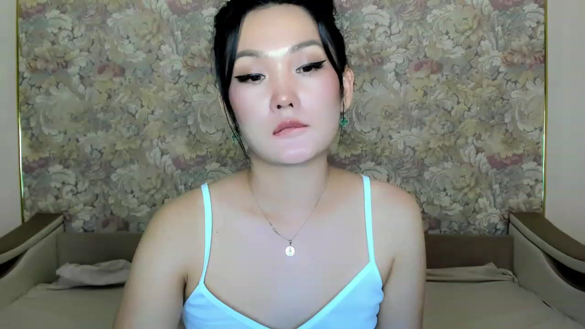 Gallery image thumbnail from Oiuysgdb's myfreecams stream on, 07/11/2023, 14:54 image 18 of 20