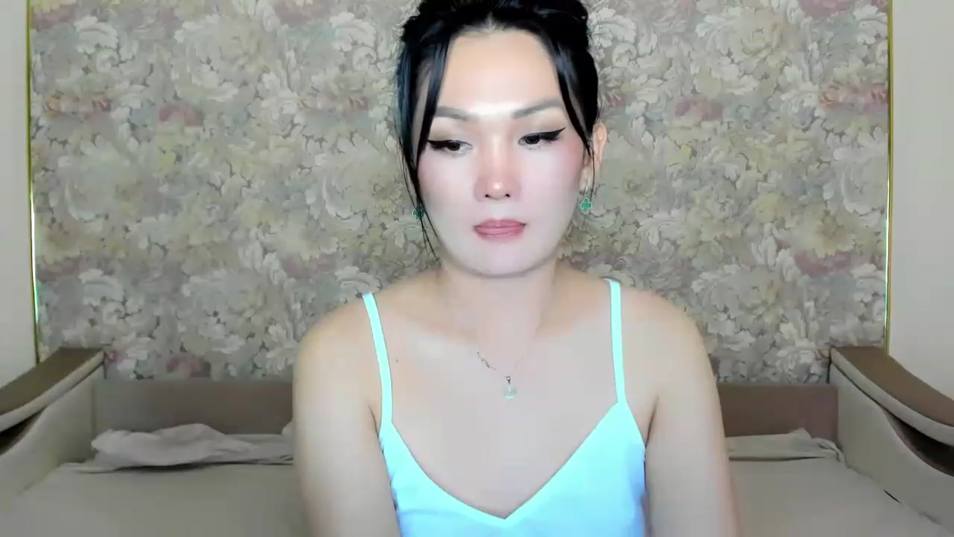 Gallery image thumbnail from Oiuysgdb's myfreecams stream on, 07/11/2023, 14:54 image 9 of 20