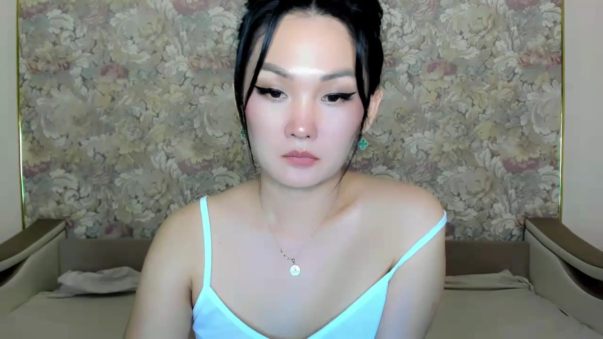 Gallery image thumbnail from Oiuysgdb's myfreecams stream on, 07/11/2023, 16:09 image 2 of 20