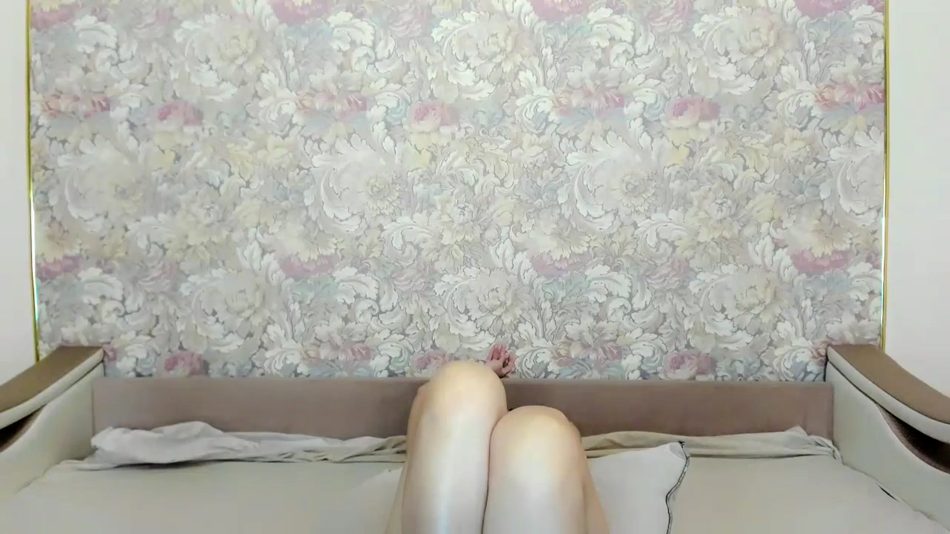 Gallery image thumbnail from Oiuysgdb's myfreecams stream on, 07/11/2023, 16:09 image 7 of 20