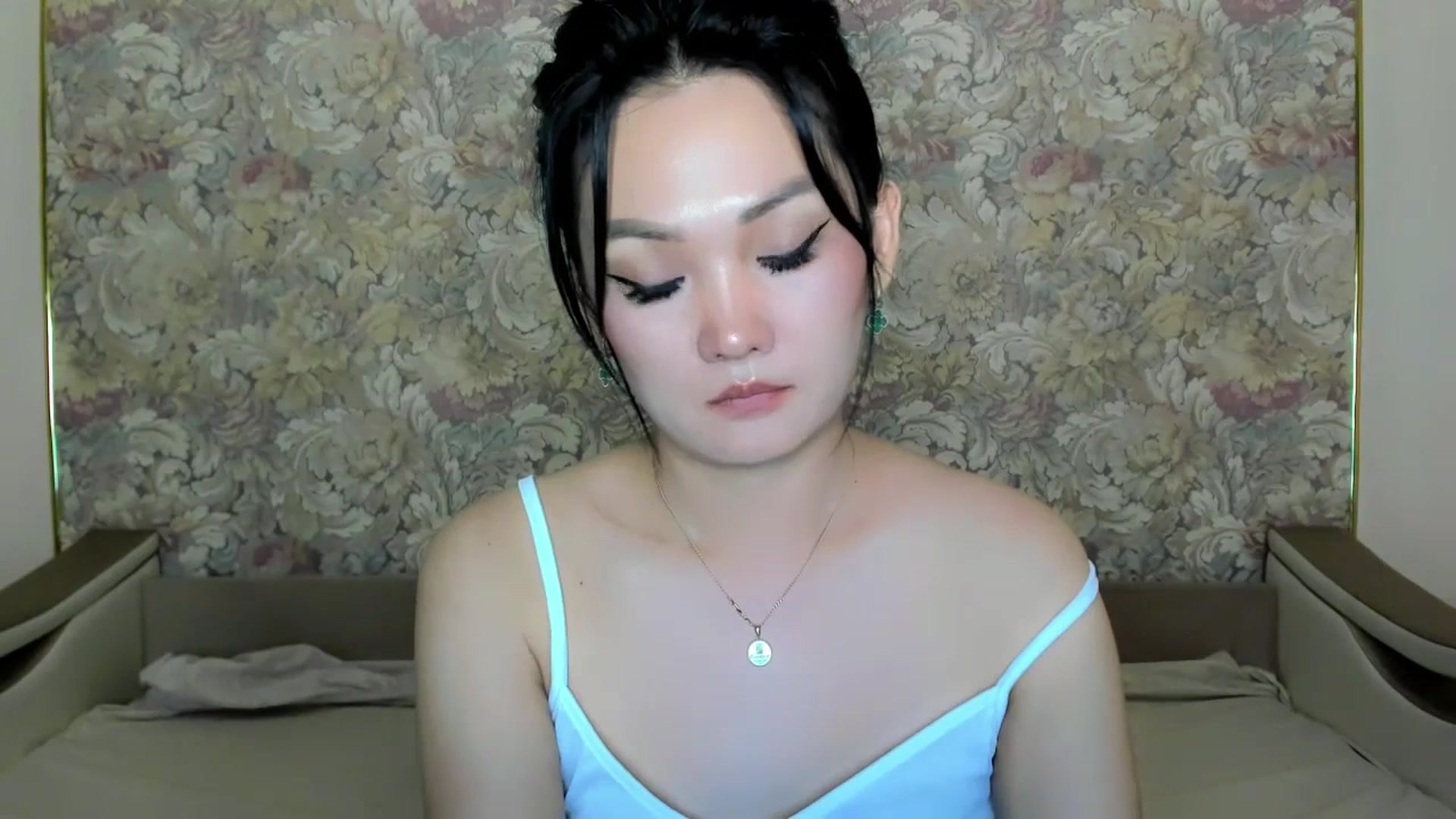 Gallery image thumbnail from Oiuysgdb's myfreecams stream on, 07/11/2023, 16:09 image 3 of 20