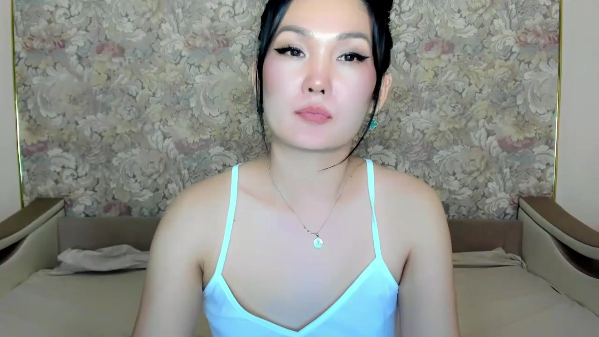 Gallery image thumbnail from Oiuysgdb's myfreecams stream on, 07/11/2023, 17:24 image 14 of 20