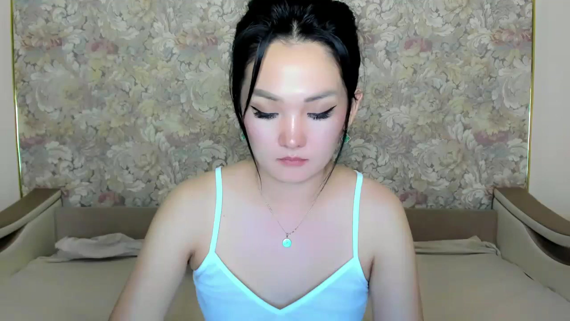 Gallery image thumbnail from Oiuysgdb's myfreecams stream on, 07/11/2023, 18:02 image 16 of 20