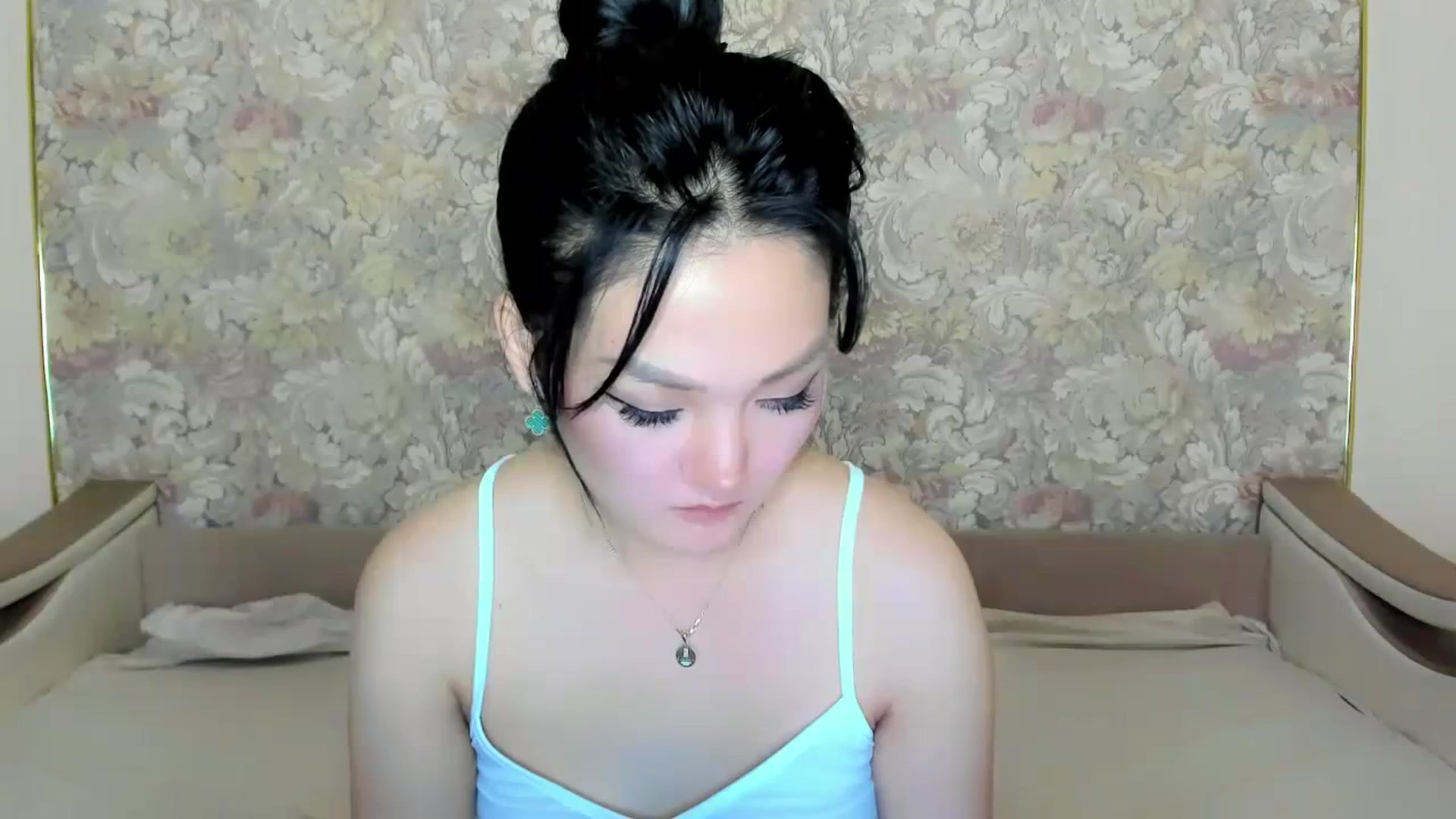 Gallery image thumbnail from Oiuysgdb's myfreecams stream on, 07/11/2023, 18:02 image 1 of 20