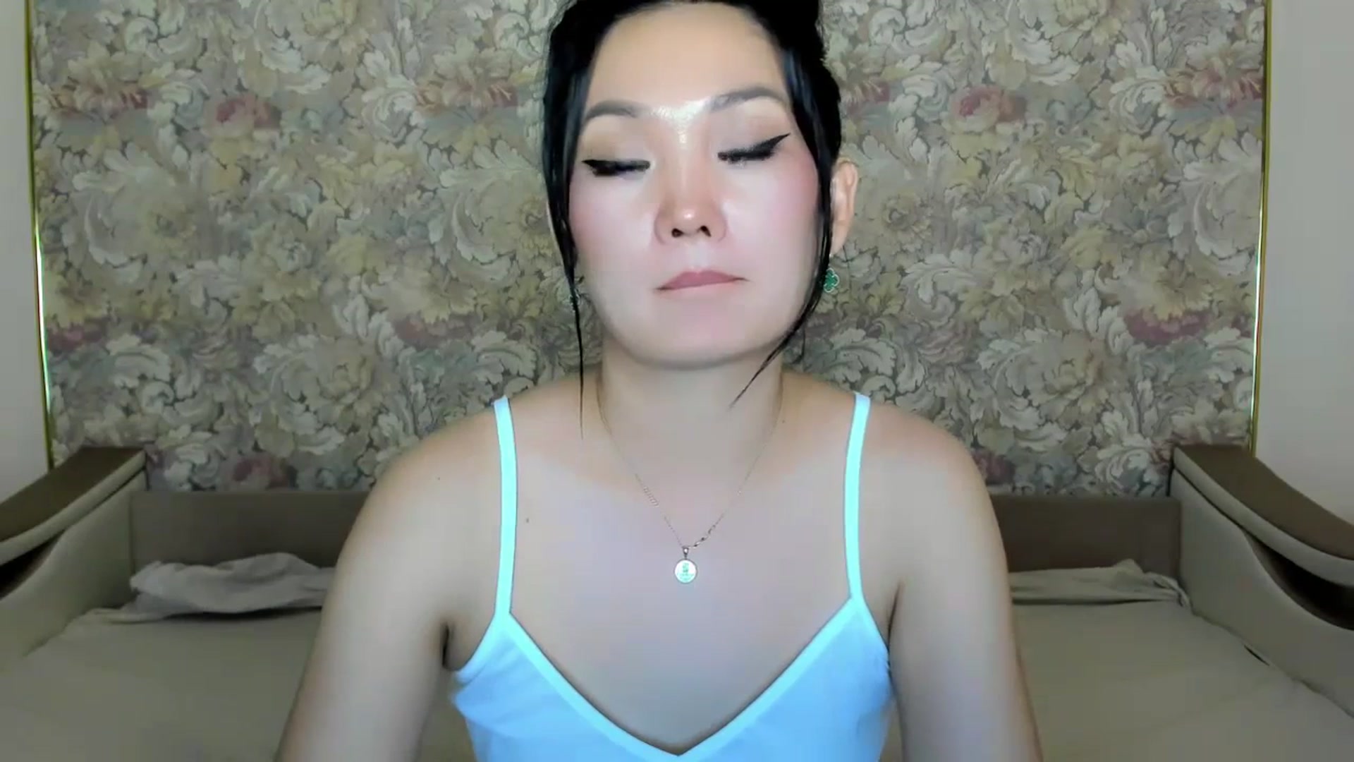 Gallery image thumbnail from Oiuysgdb's myfreecams stream on, 07/11/2023, 18:02 image 12 of 20