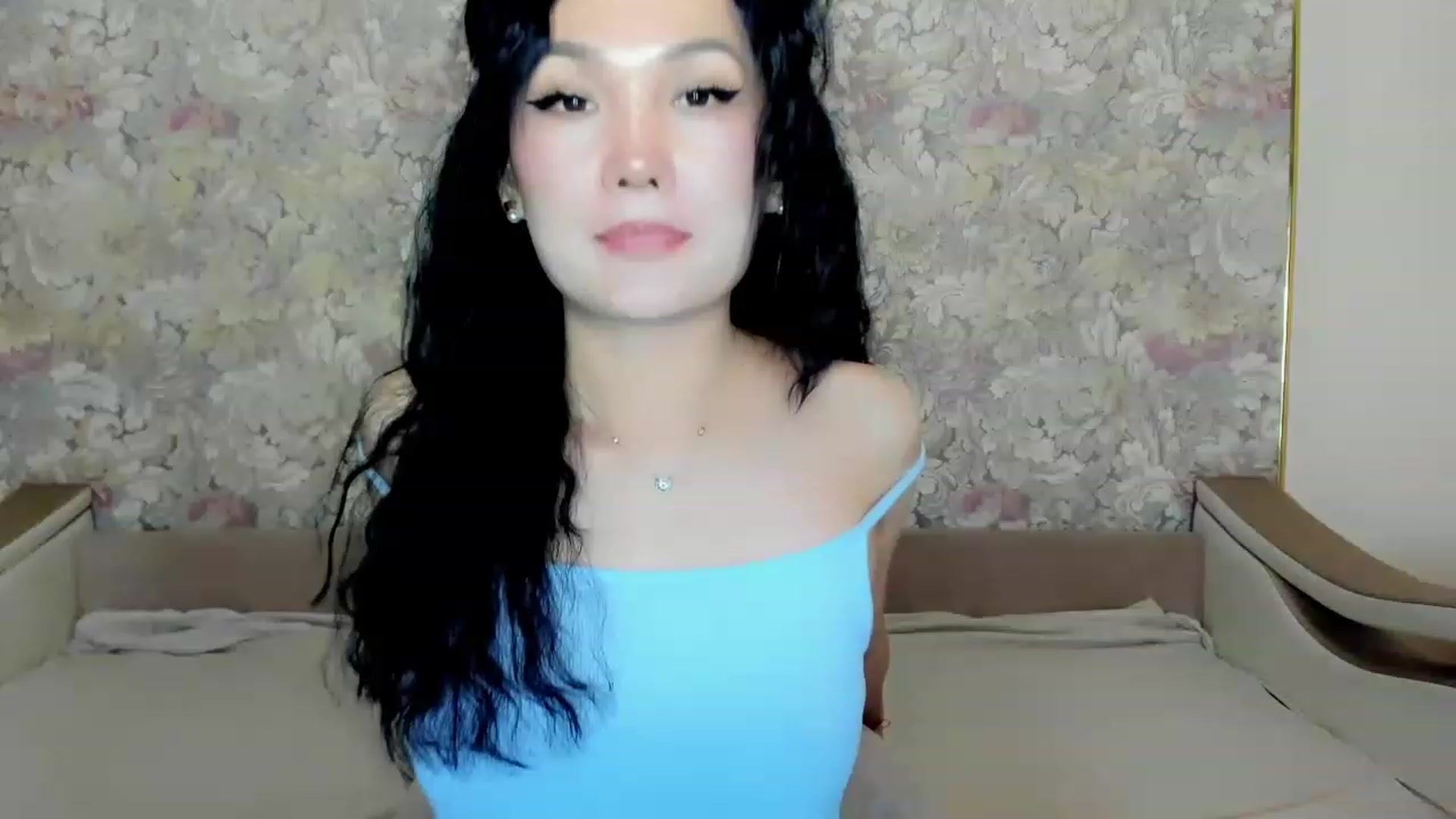 Gallery image thumbnail from Oiuysgdb's myfreecams stream on, 07/14/2023, 16:11 image 19 of 20