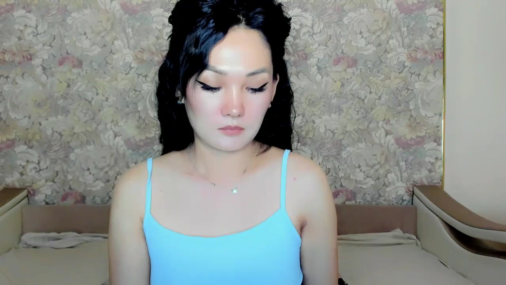 Gallery image thumbnail from Oiuysgdb's myfreecams stream on, 07/14/2023, 17:57 image 15 of 20