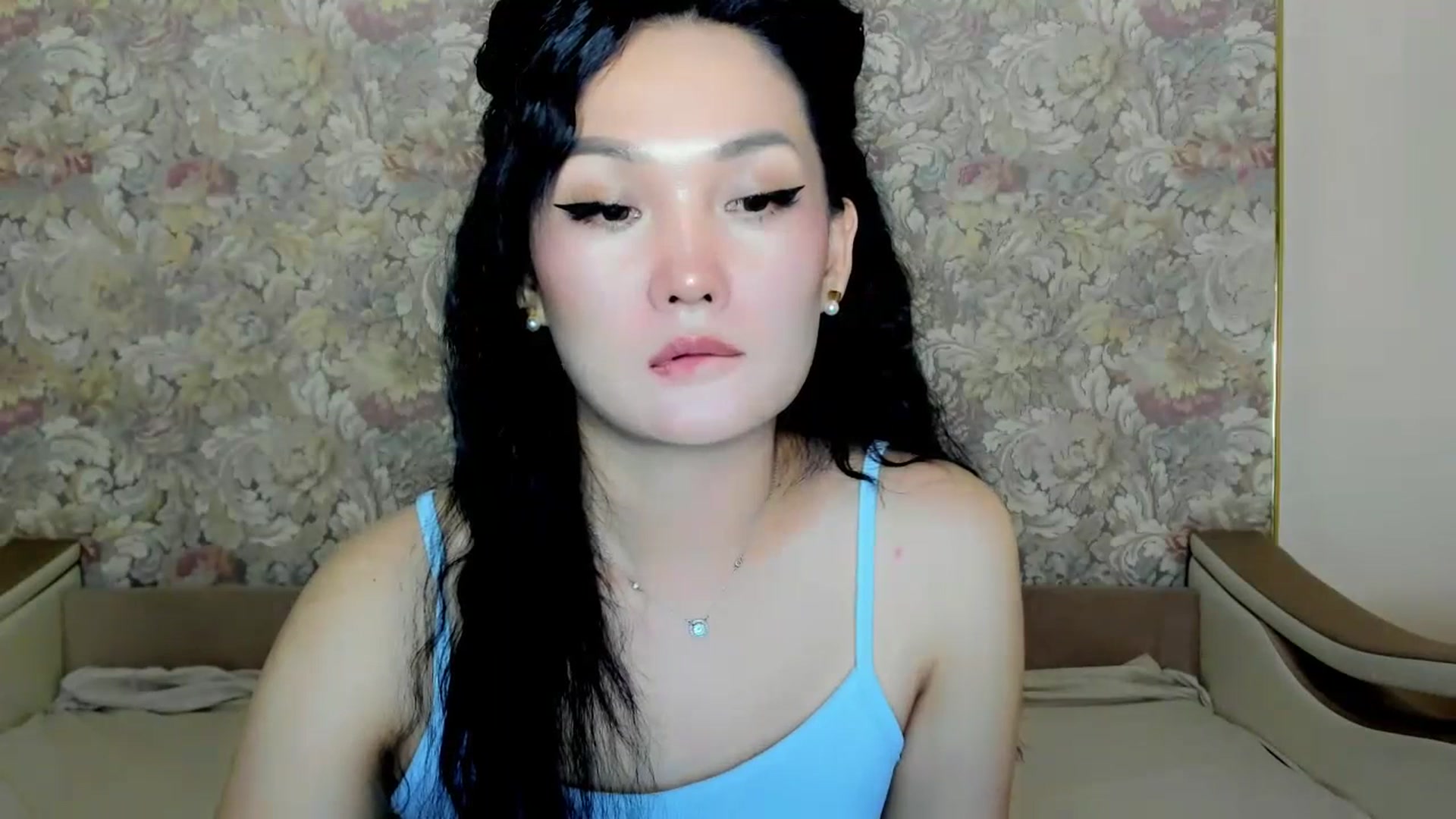 Gallery image thumbnail from Oiuysgdb's myfreecams stream on, 07/14/2023, 17:57 image 12 of 20